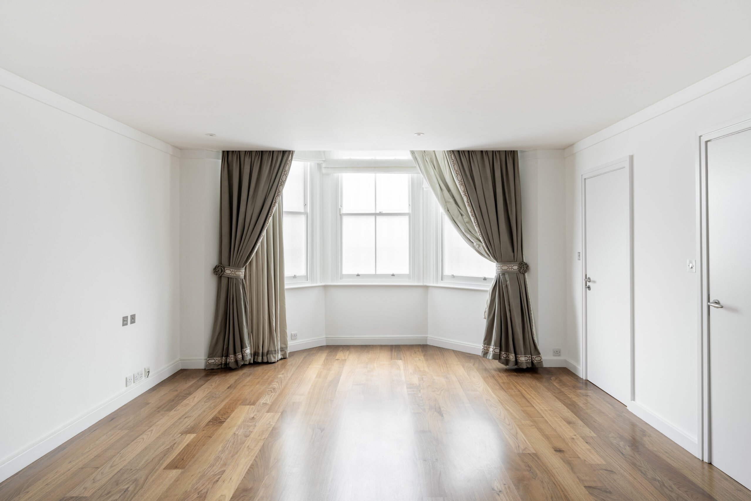 DN-Property-For-Rent-Egerton-Gardens-23_Lo