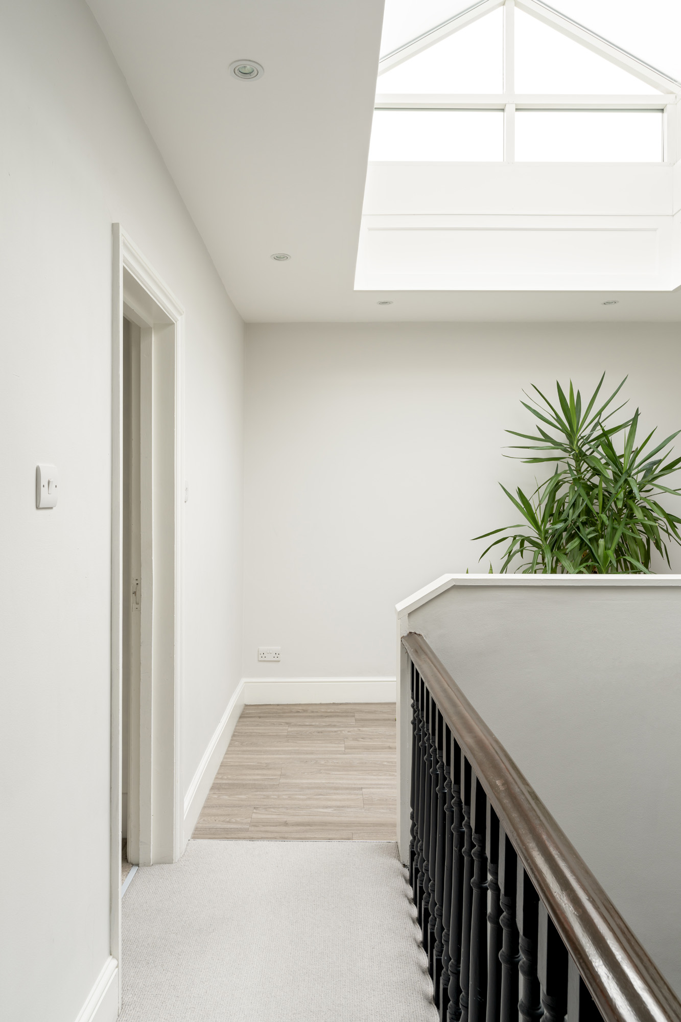 DN-Property-For-Rent-Emperors-Gate-13_Lo