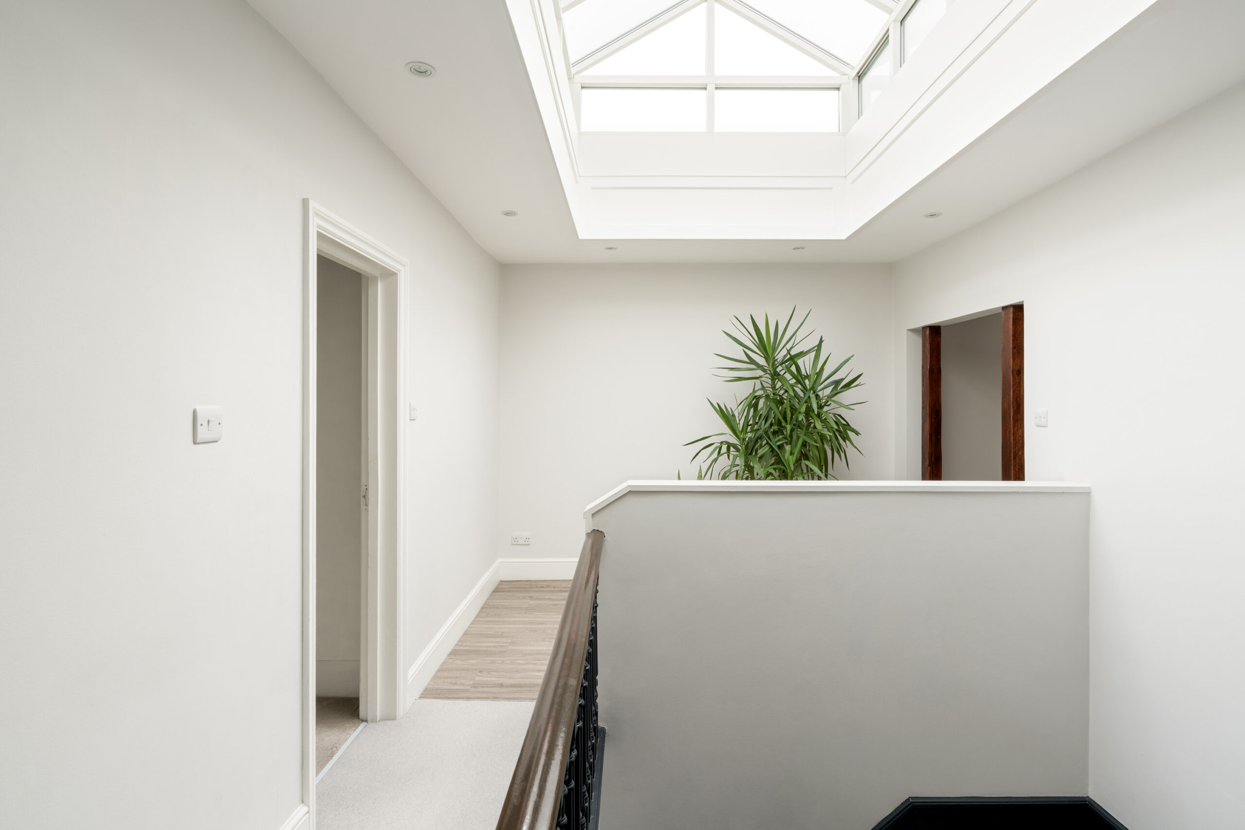 DN-Property-For-Rent-Emperors-Gate-14_Lo