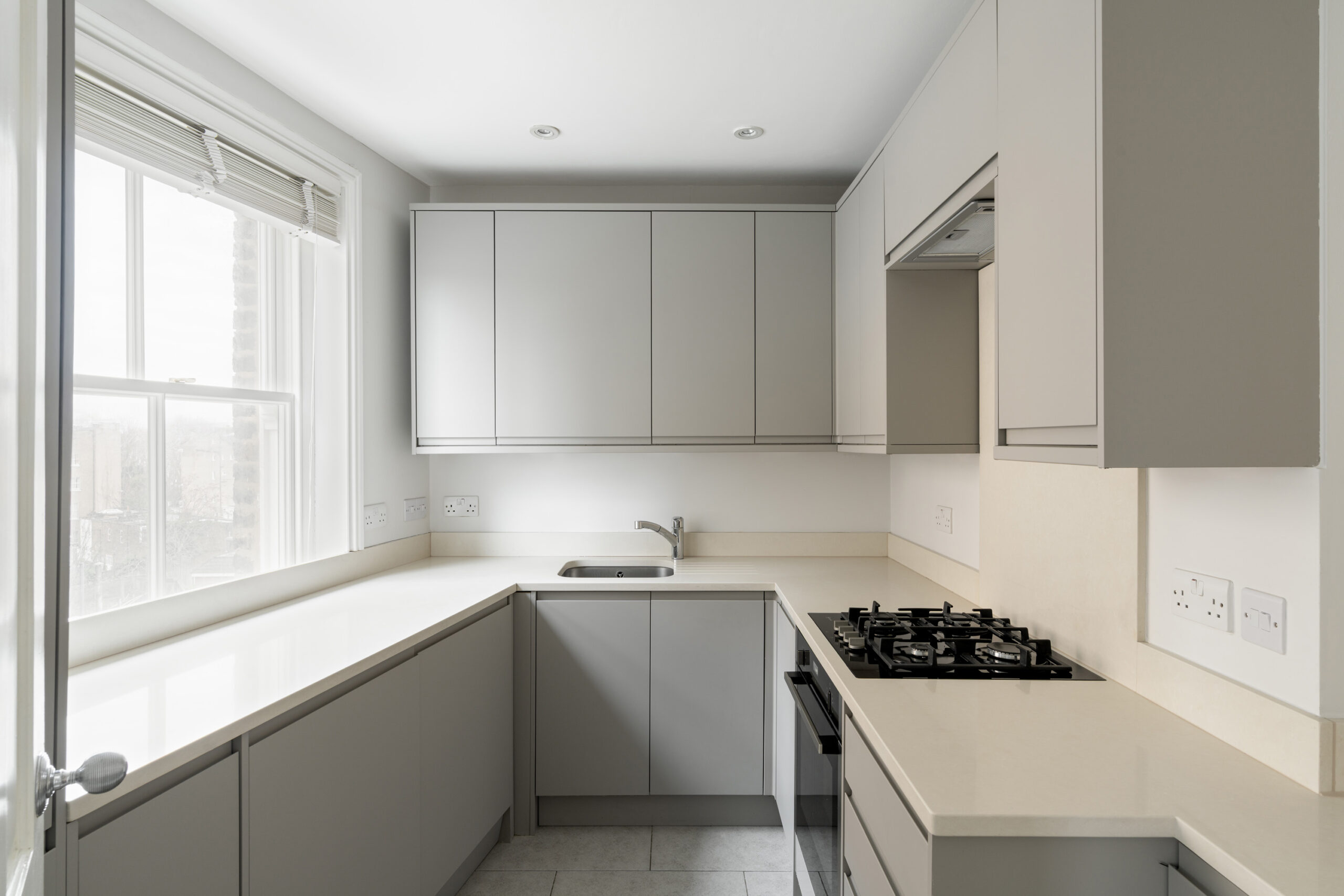 DN-Property-For-Rent-Emperors-Gate-6_Lo