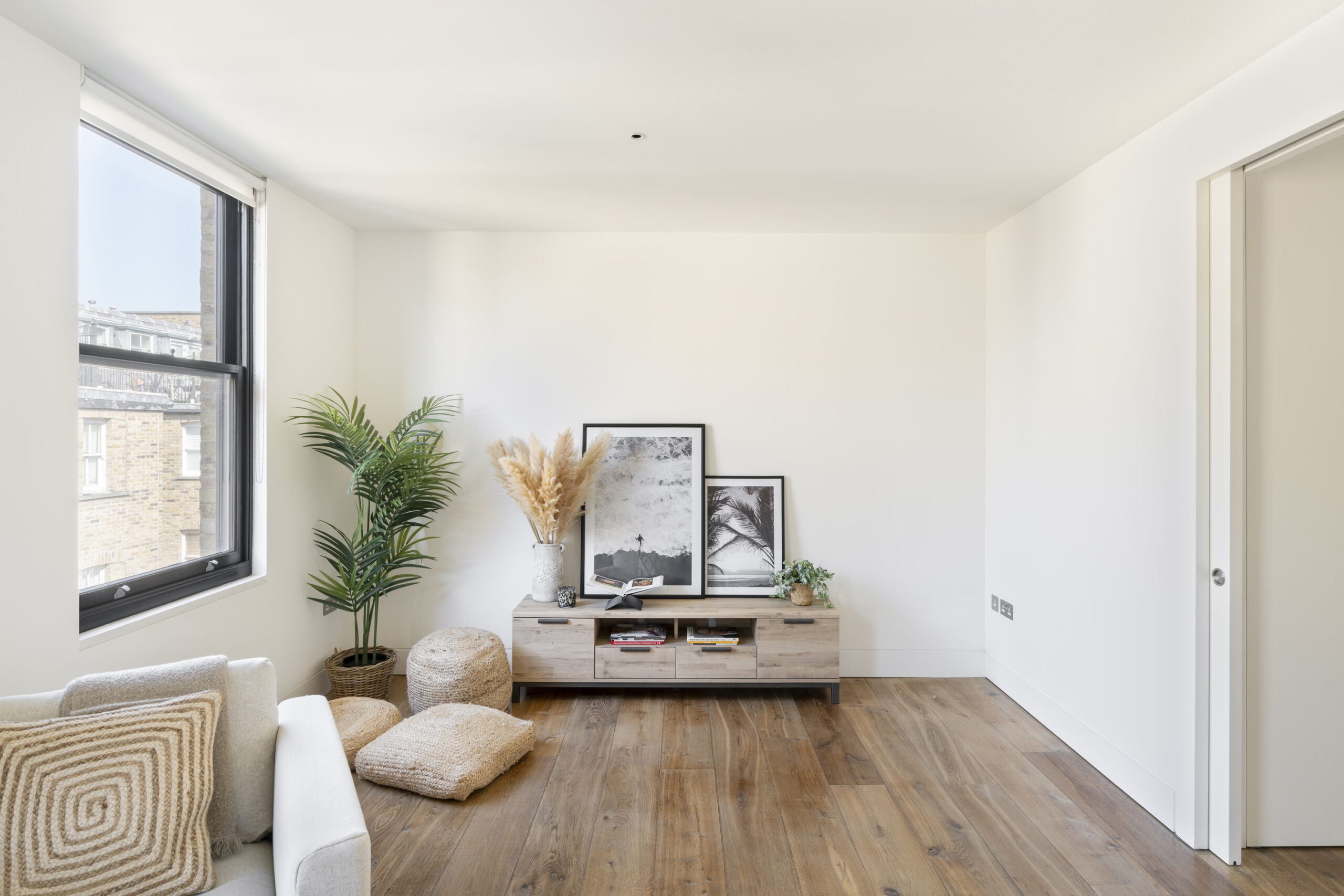 DN-Property-For-Rent-Great-Titchfield-Street-13_Lo
