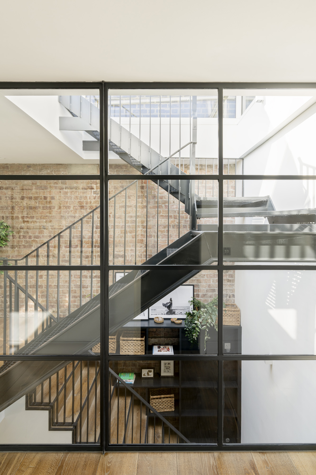 DN-Property-For-Rent-Great-Titchfield-Street-19_Lo