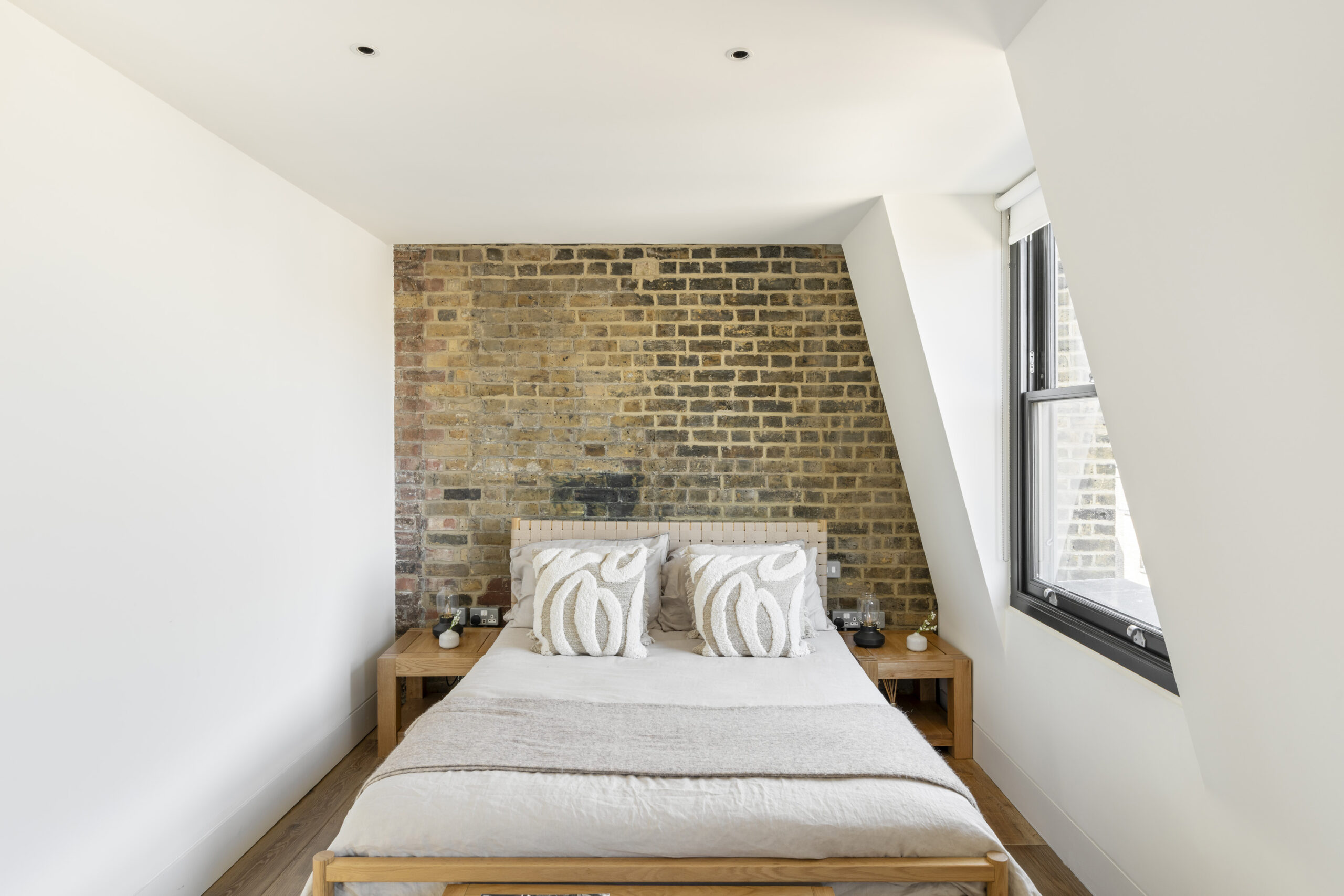 DN-Property-For-Rent-Great-Titchfield-Street-22_Lo
