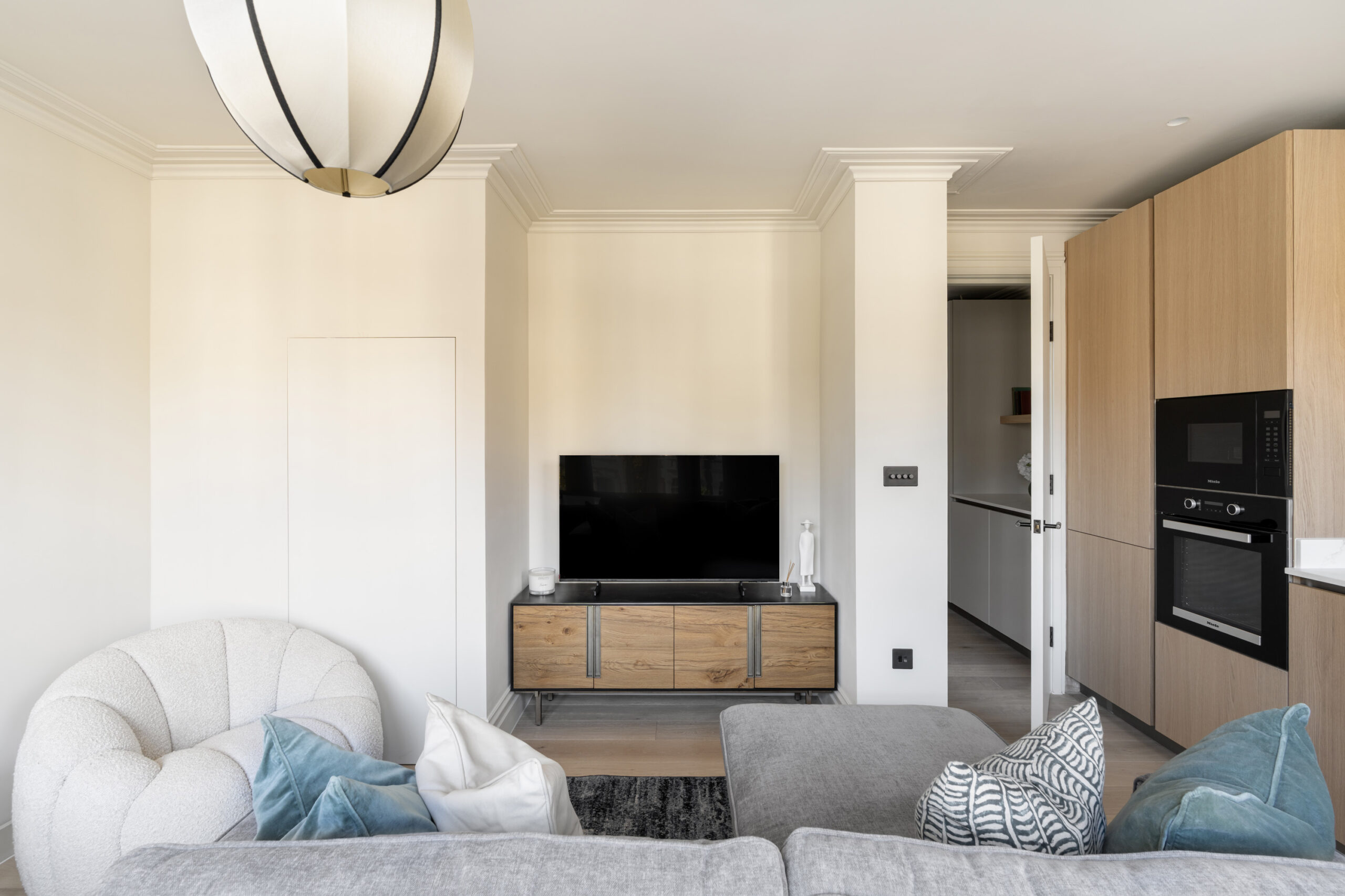 DN-Property-For-Sale-Highlever-Road-13_Lo