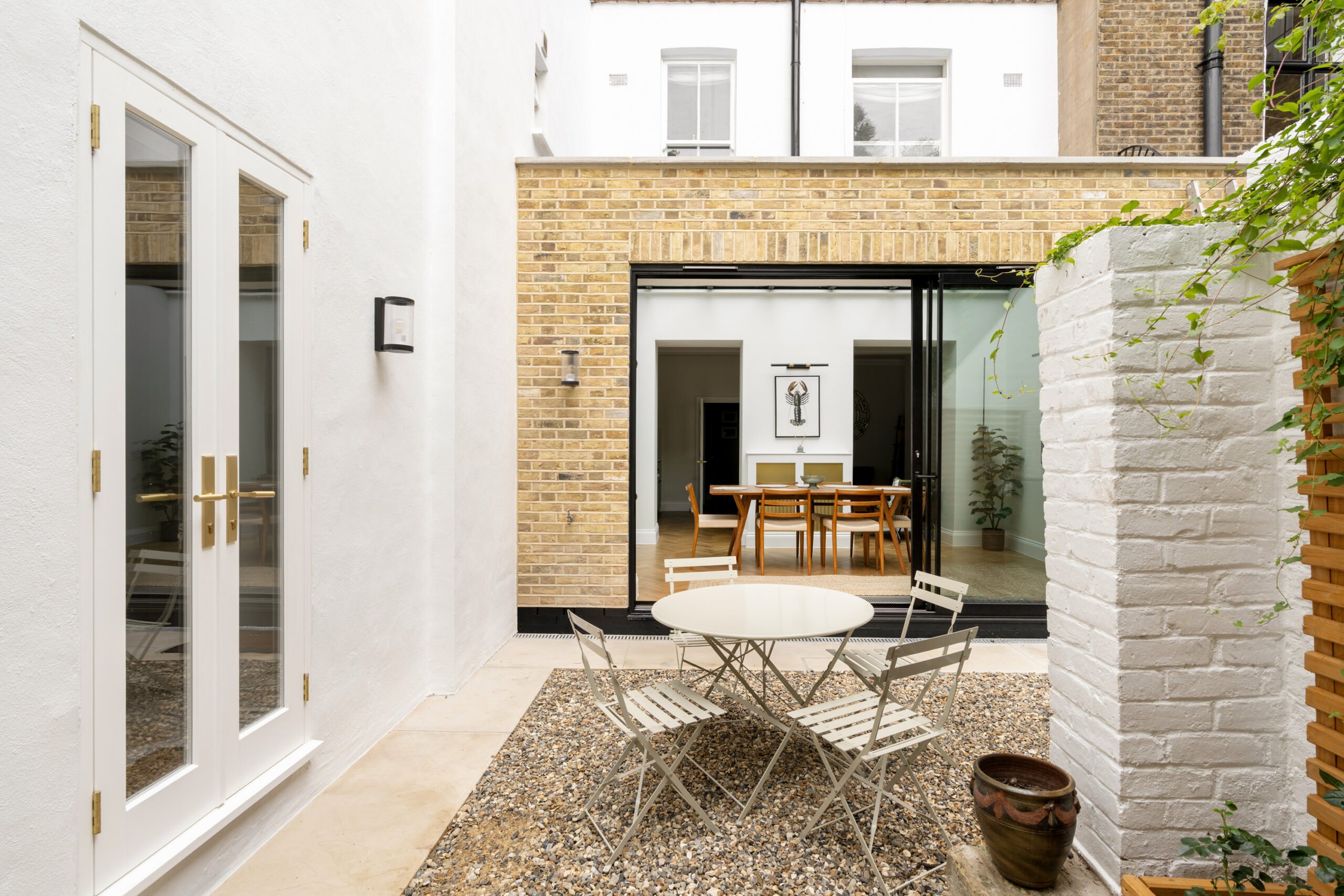 DN-Property-For-Sale-Ladroke-Square-1_Lo