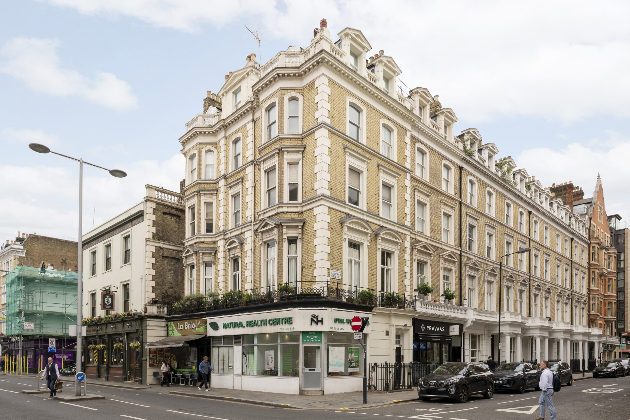 DN-South-Kensington-Apartment-For-Rent-Glendower-Place-24_Lo