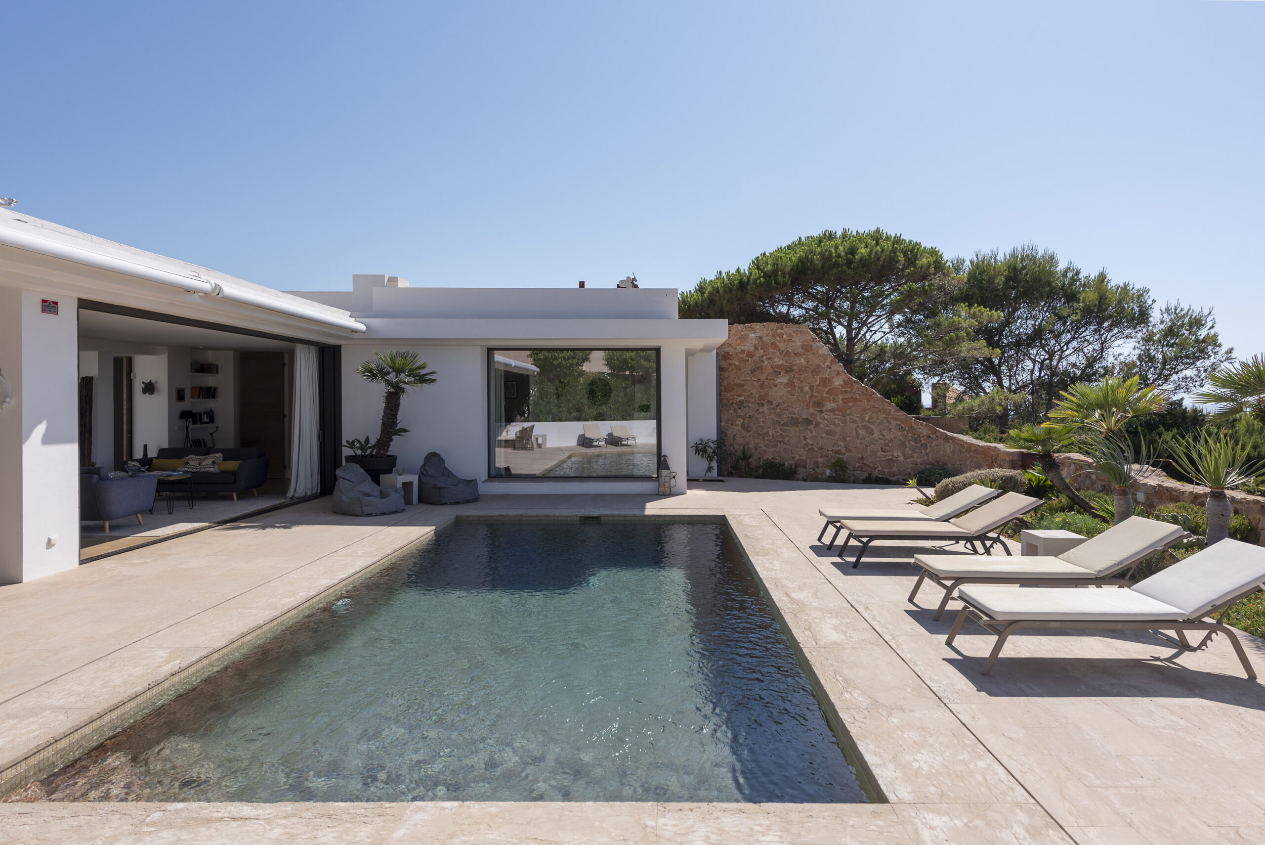 DNI-Ibiza-Villa-For-Rent-Calo-den-Real-4_Lo