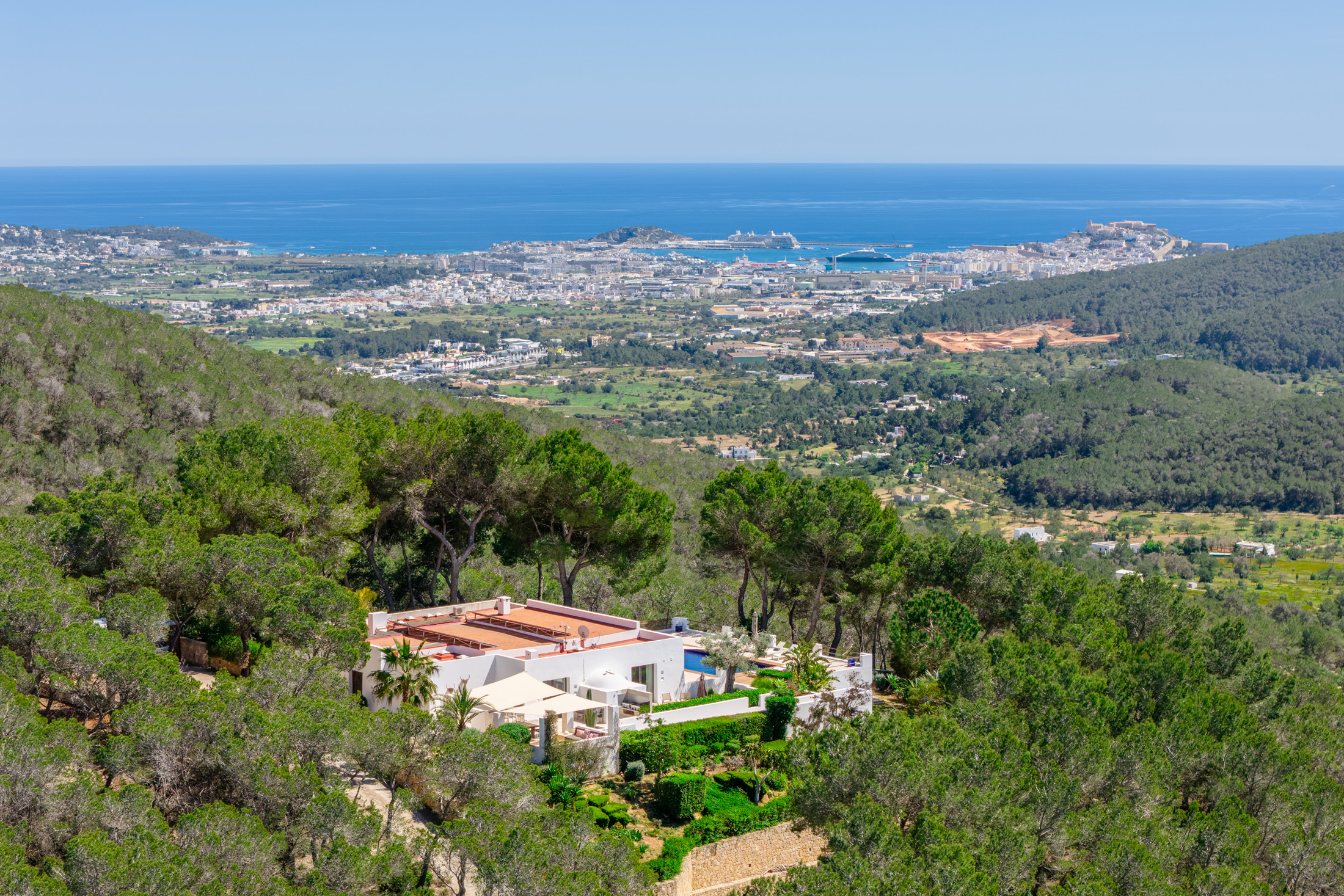 Domus-Nova-Luxury-Rental-Villa-Celestial-Terrace-central-Ibiza-LR 1
