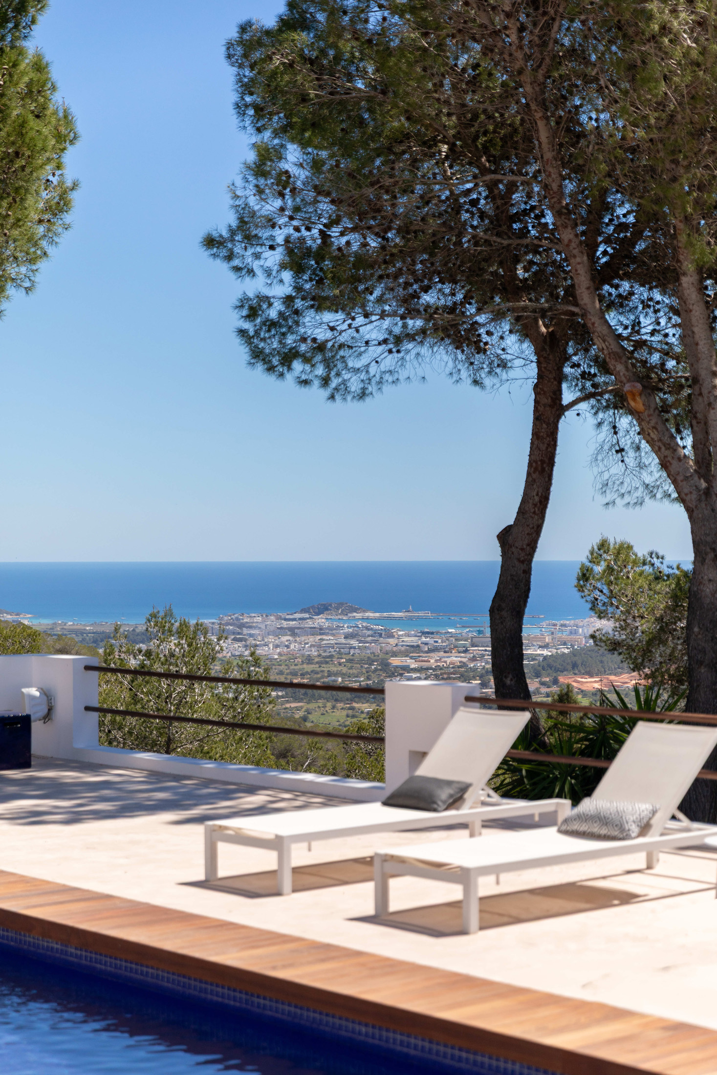 Domus-Nova-Luxury-Rental-Villa-Celestial-Terrace-central-Ibiza-LR 40