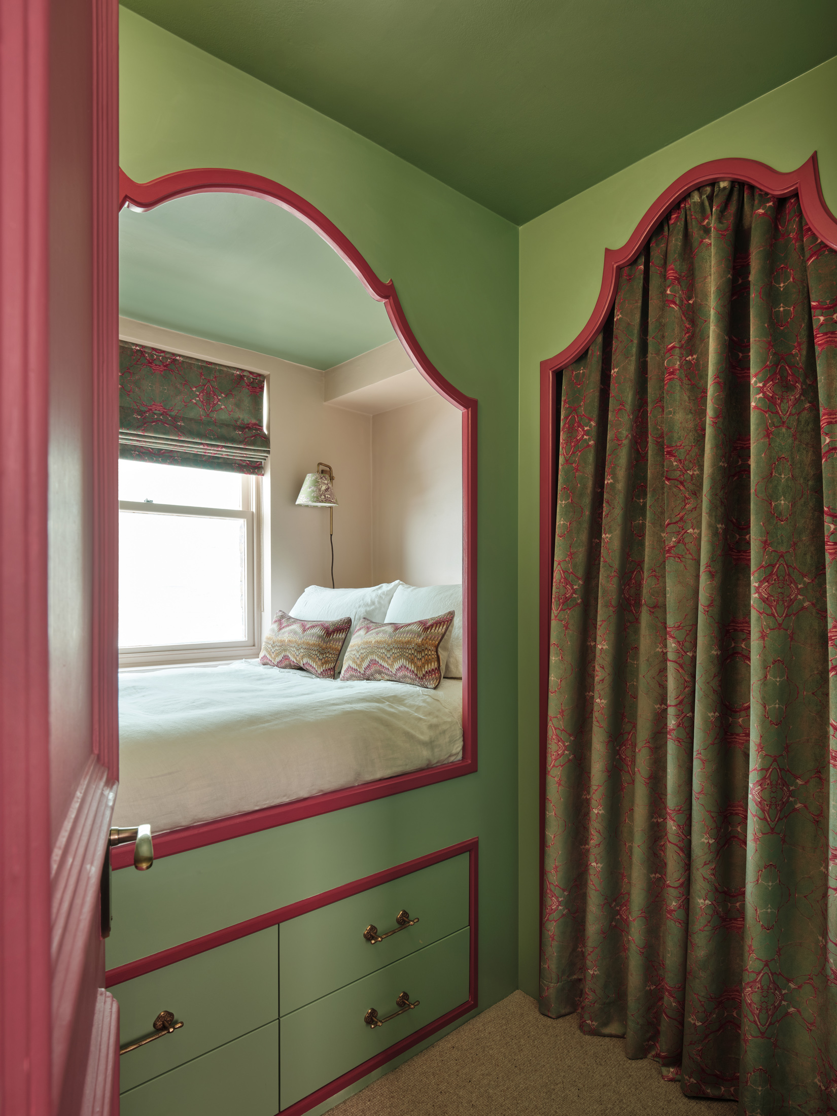 Domus-Nova-Apartment-For-Sale-Queens-Gardens (1)