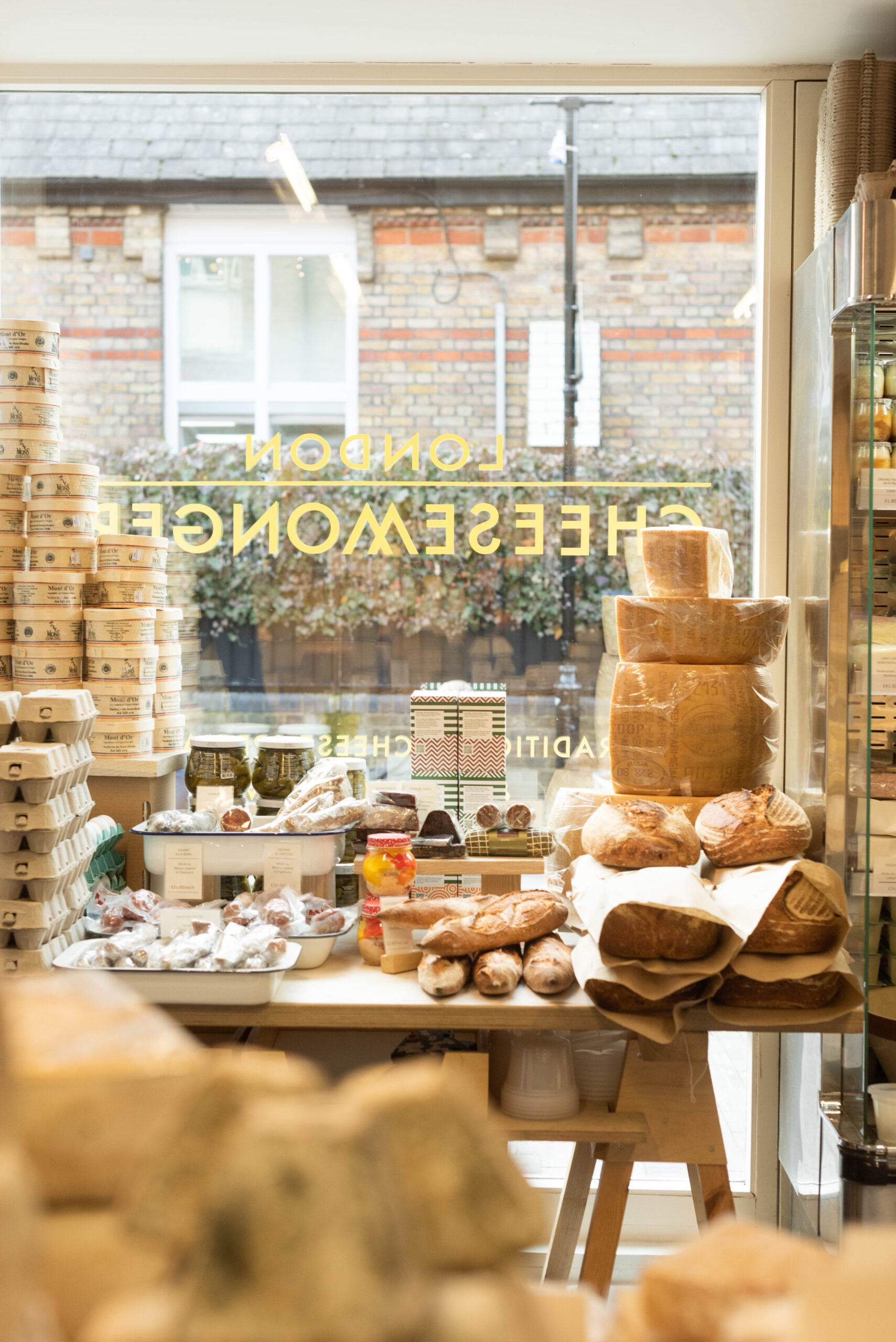 Domus-Nova-Area-Guide-Chelsea-South-Kensington-London-Cheese-Mongers (2)
