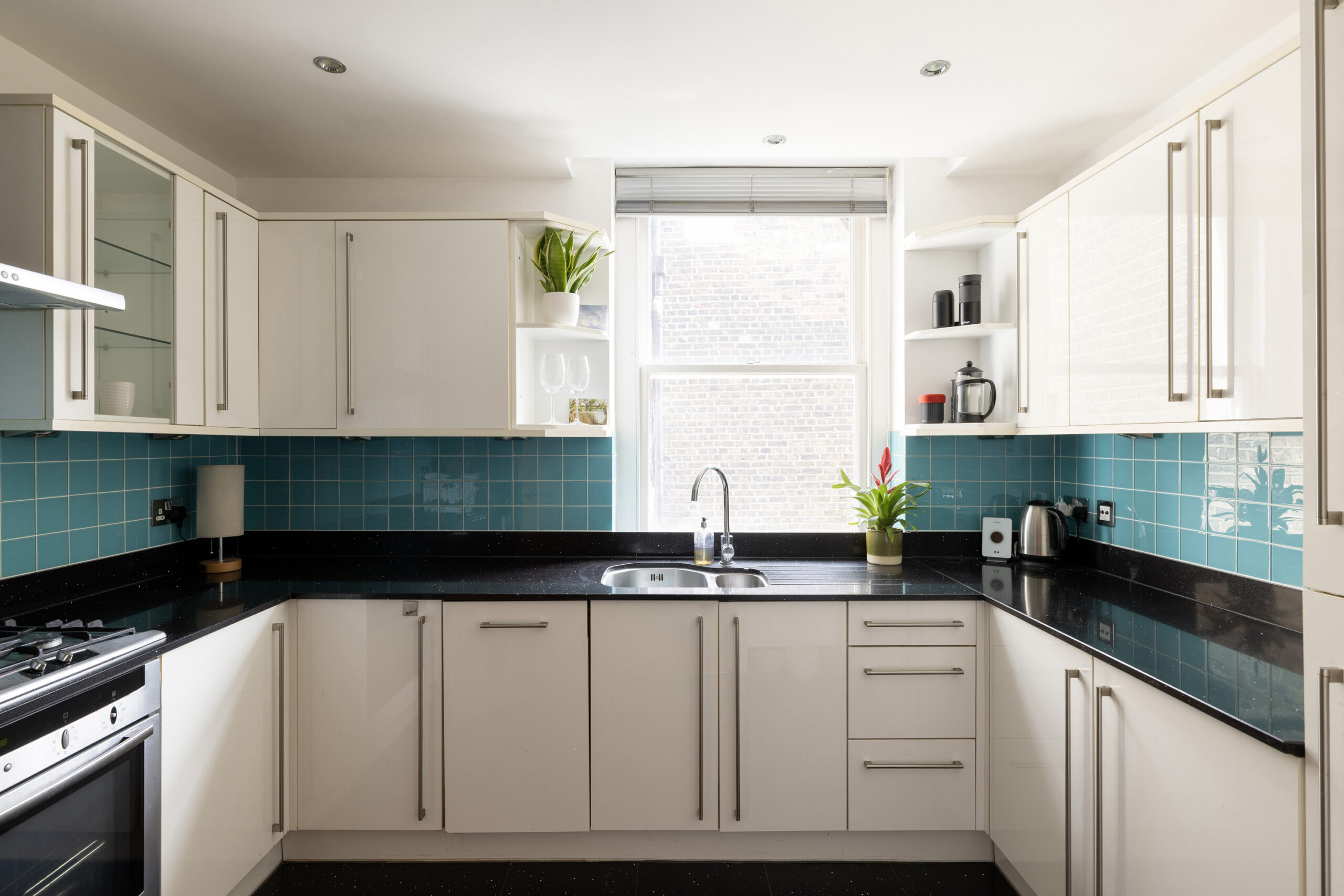 Domus-Nova-Bayswater-Apartment-For-Rent-Monmouth-Road-7_Lo