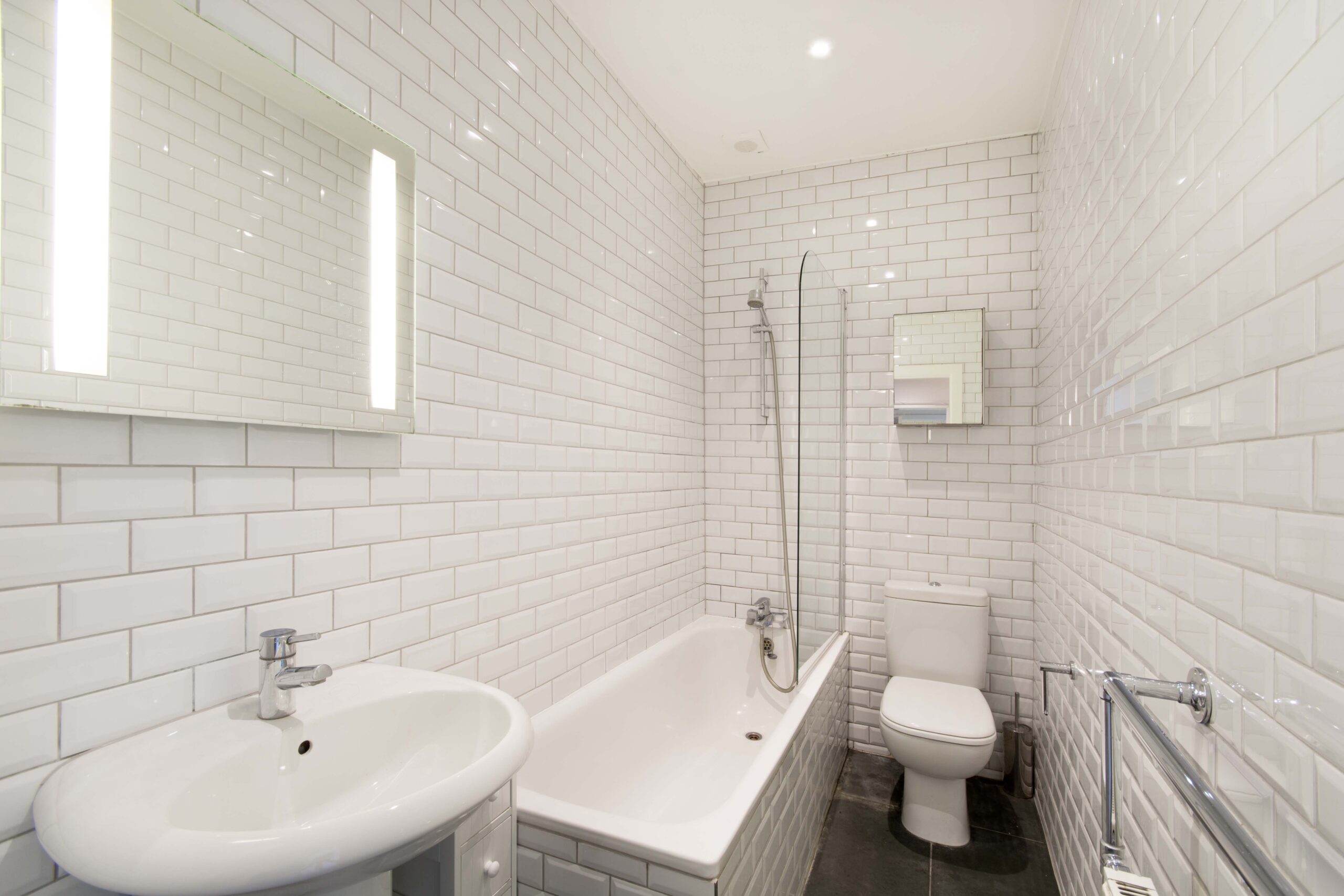 Bathroom Chesterton Road, North kensington