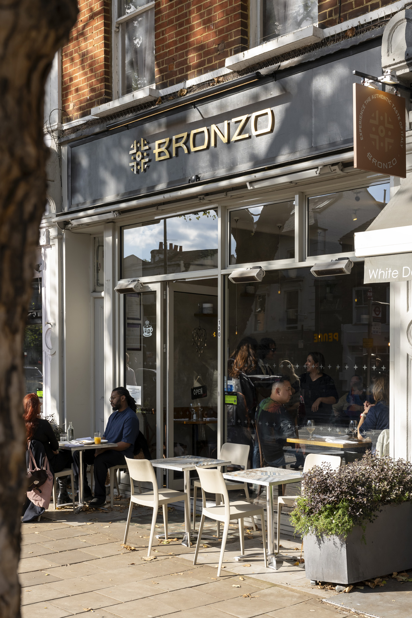 Domus Nova-Chiswick-Area-Guide-Best-Restaurant-Bronzo