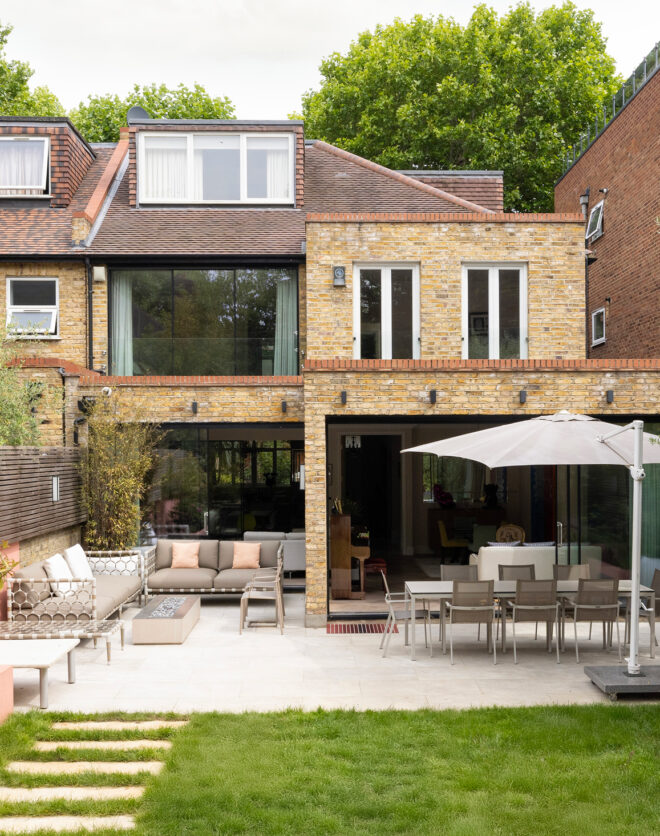 Domus-Nova-Chiswick-House-For-Rent-Barrowgate-Road-8_rearexternal