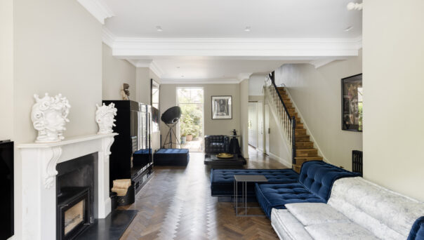 Domus-Nova-Chiswick-Mall-House-For-Rent-Montrose-Villas-2_Lo