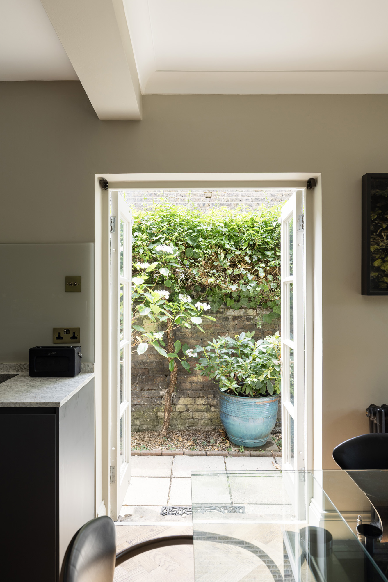 Domus-Nova-Chiswick-Mall-House-For-Rent-Montrose-Villas-8_Lo
