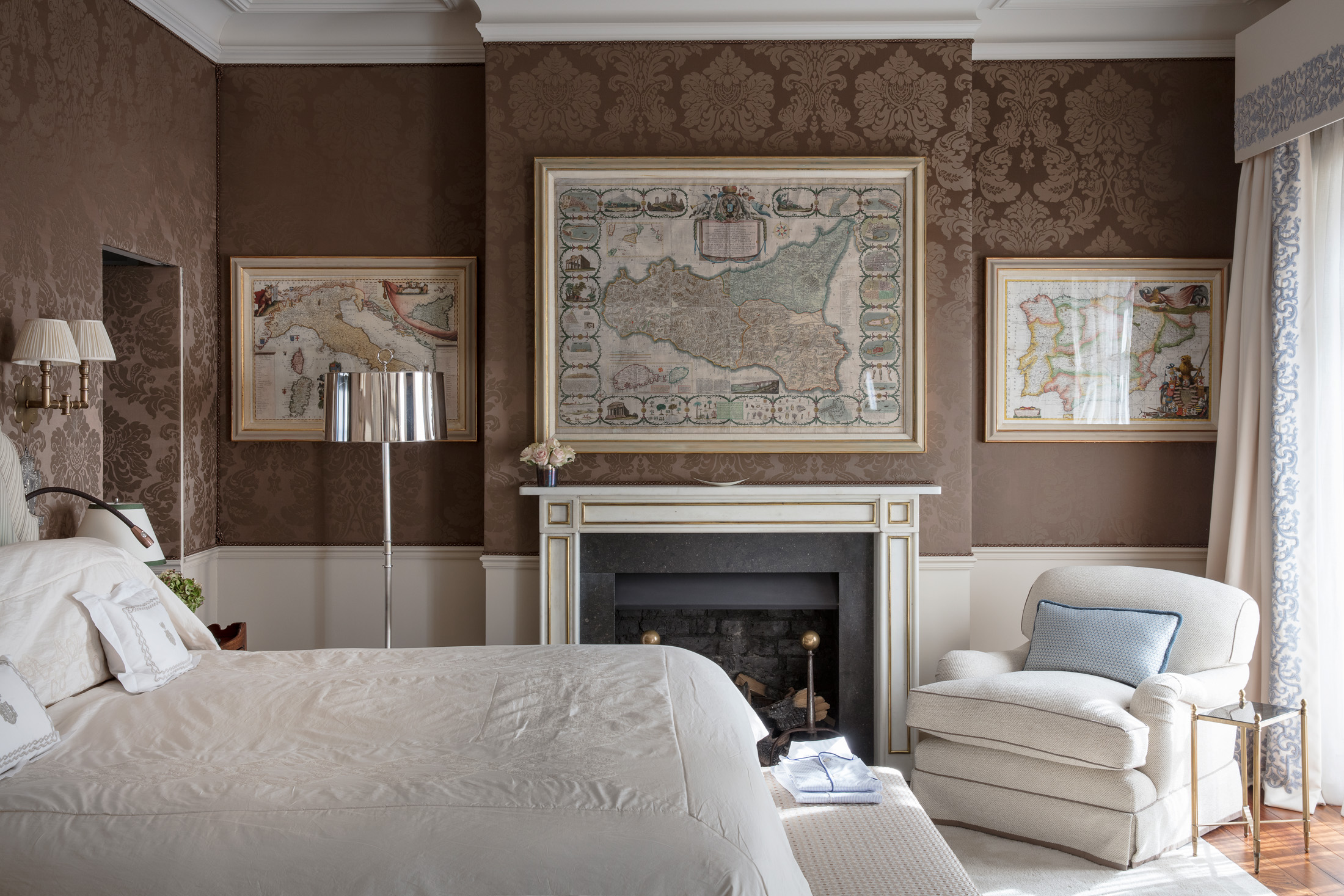 Domus-Nova-Design-Directory-Interior-Designer-Nina-Campbell (1)