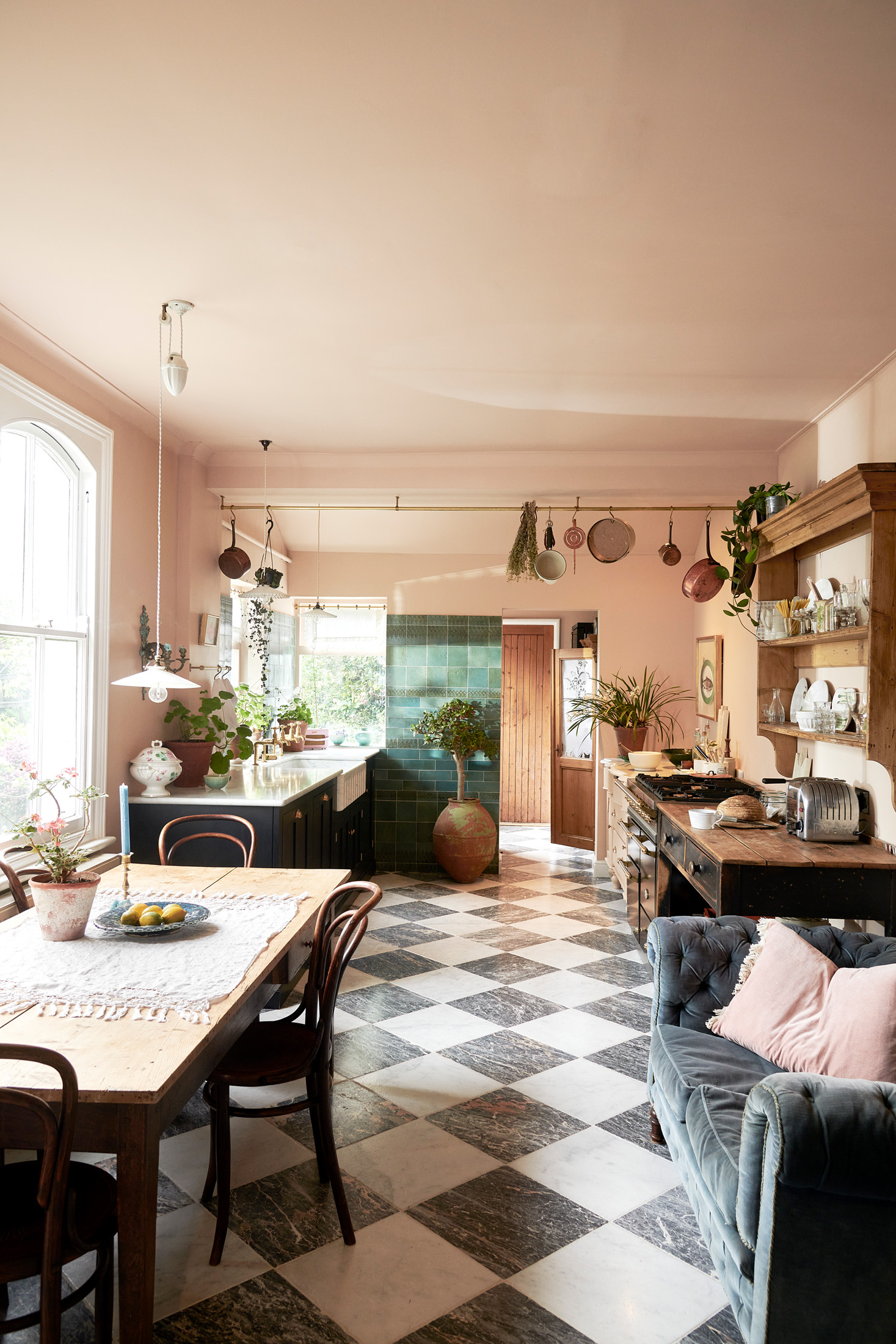 Domus-Nova-Design-Directory-deVOL-Kitchens (10)