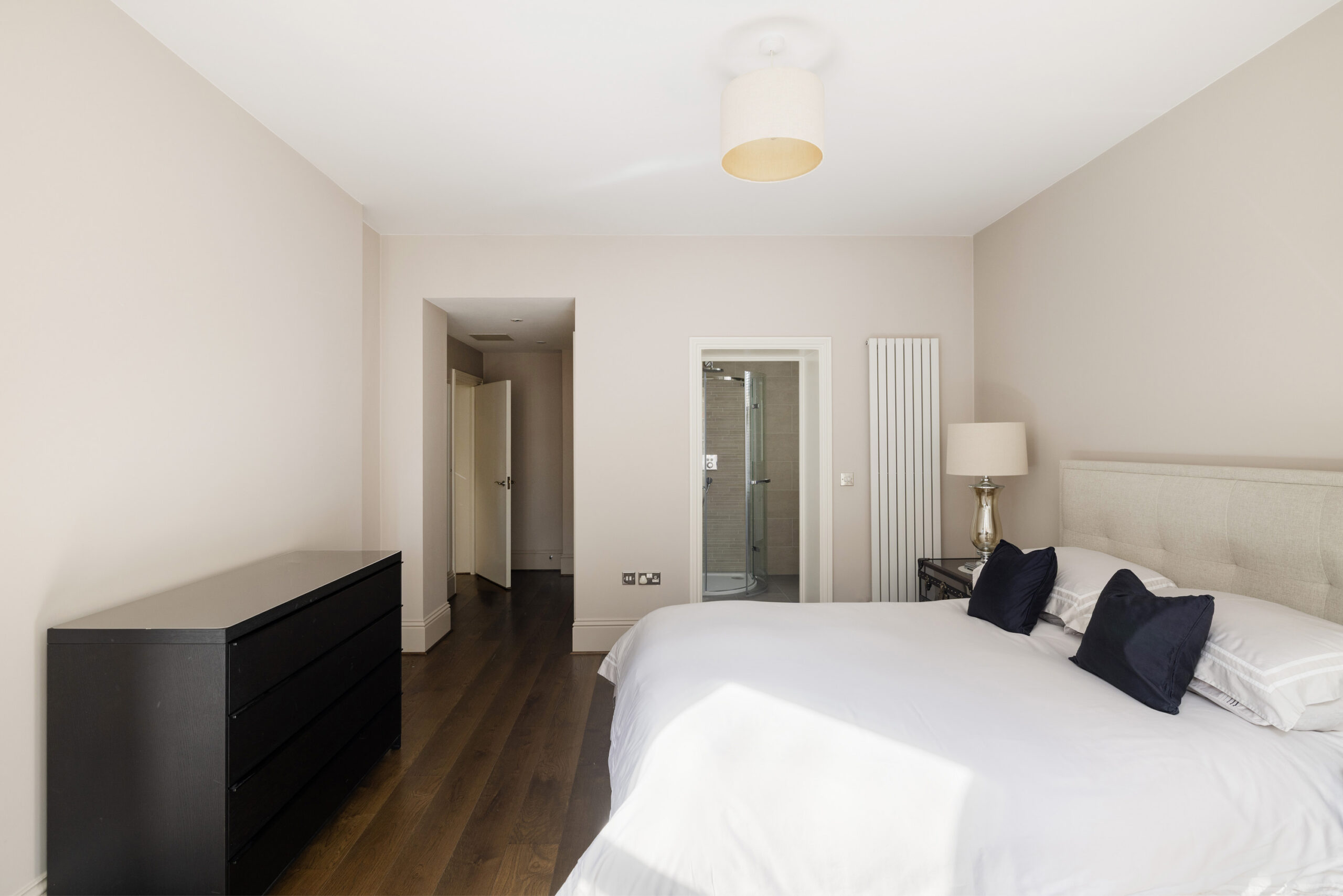 Domus-Nova-Earls-Court-Apartment-For-Rent-Nevern-Square-3_Lo