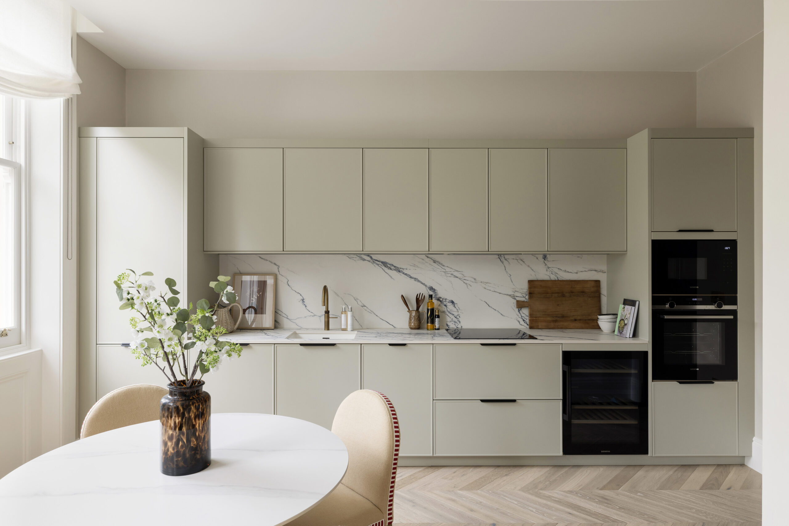 Domus-Nova-Earls-Court-Apartment-For-Sale-Earls-Court-Square-8_Lo