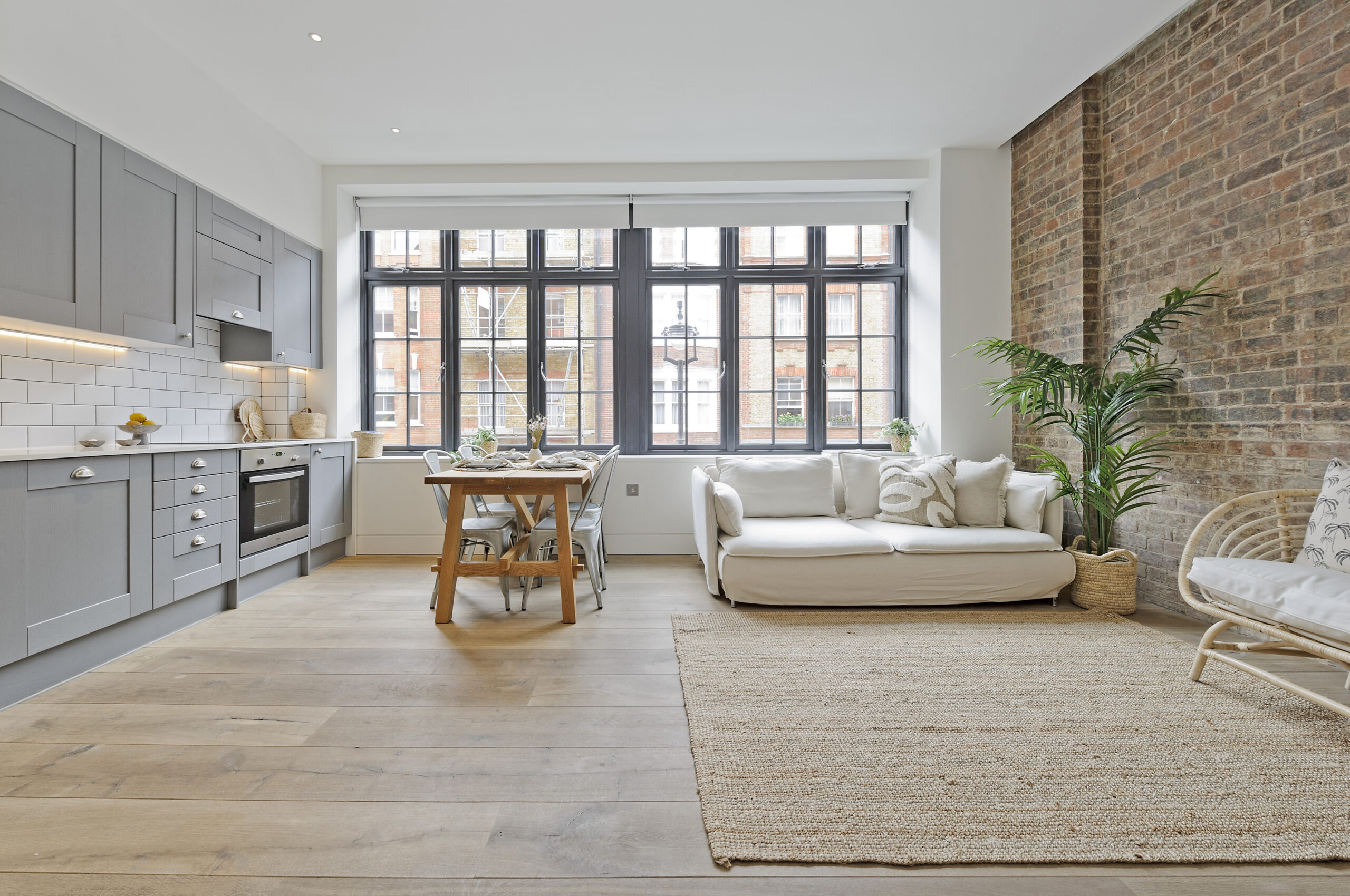 Domus-Nova-Flat-For-Rent-Great-Titchfield-Street (1)