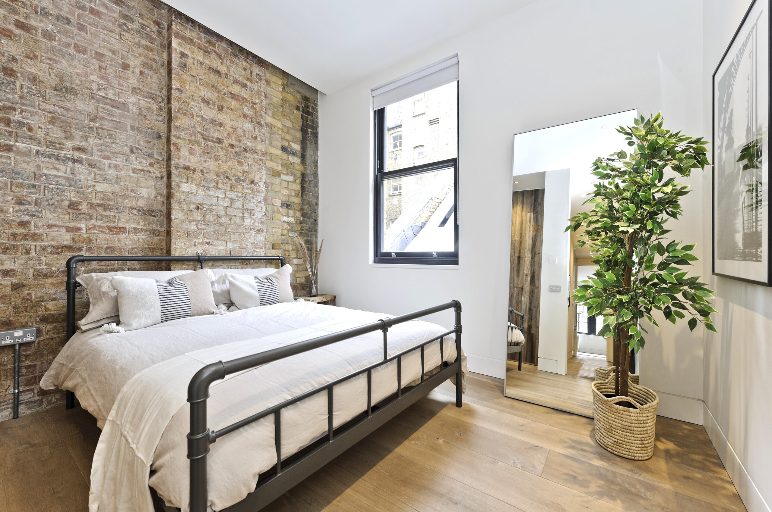 Domus-Nova-Flat-For-Rent-Great-Titchfield-Street (16)