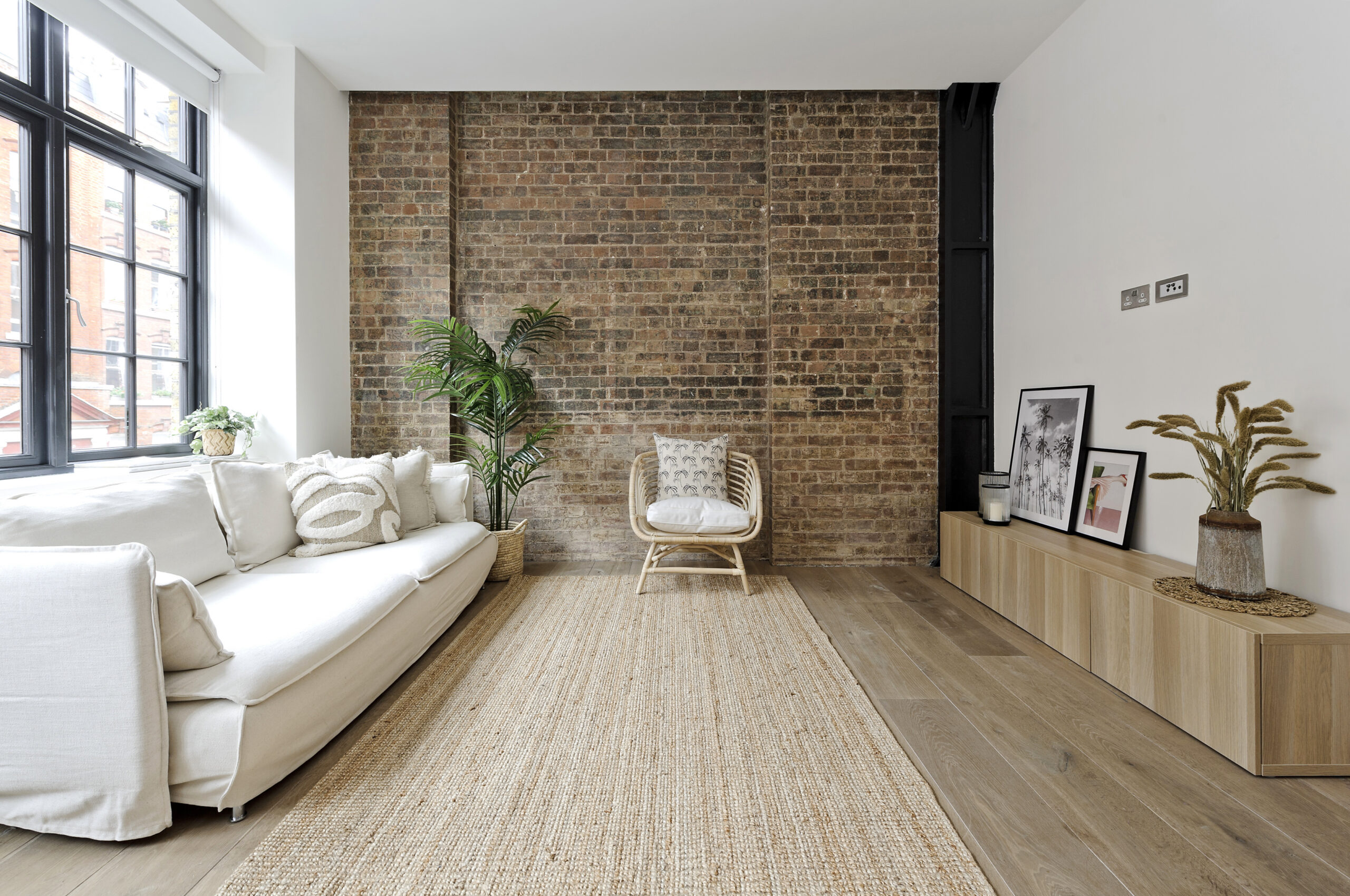 Domus-Nova-Flat-For-Rent-Great-Titchfield-Street (3)