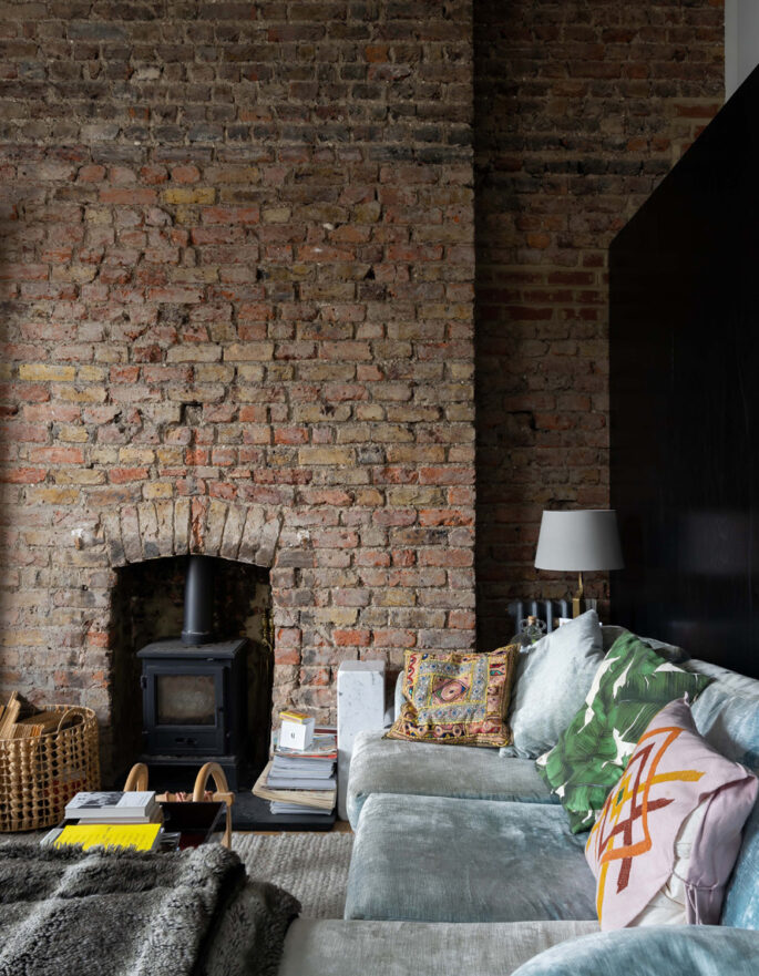 For Rent: Chesterton Road North Kensington W10 exposed brick walls in reception room