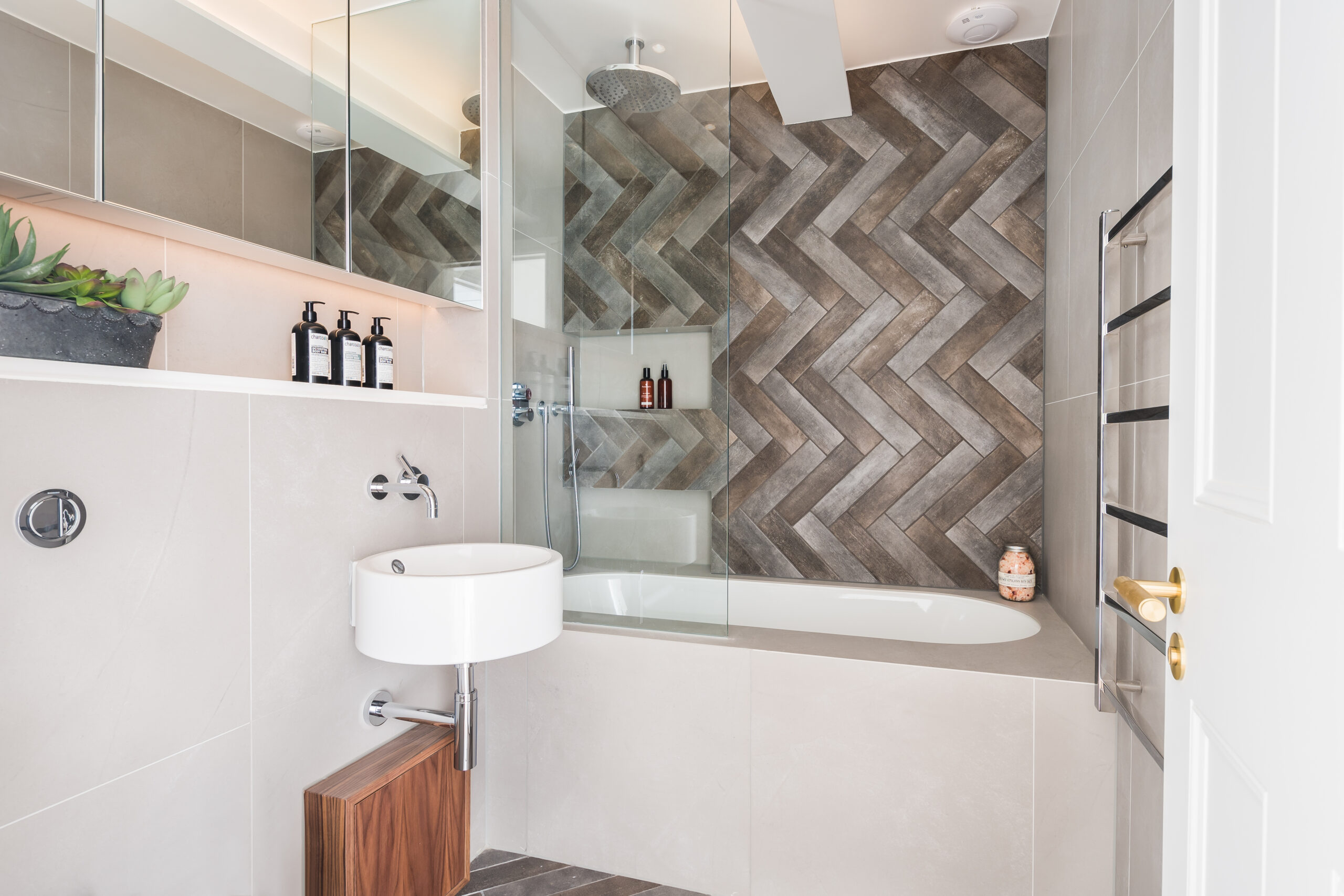 Westbourne Gardens Apartment To Rent in Bayswater