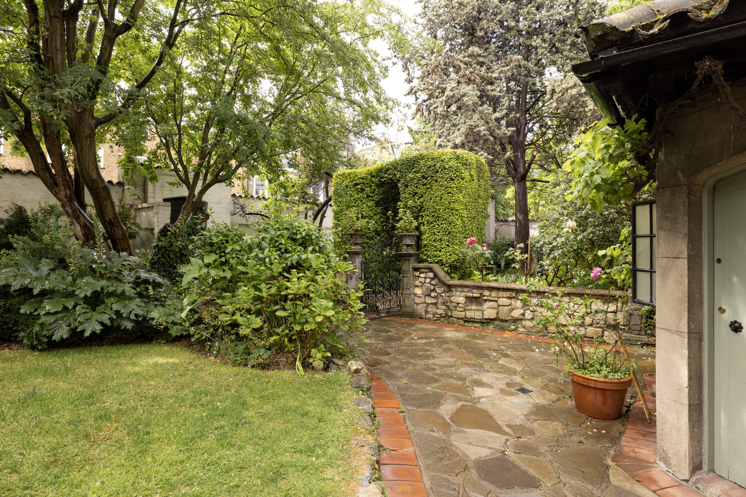 Domus-Nova-Fulham-Broadway-Apartment-For-Rent-Fulham-Road-35_Lo