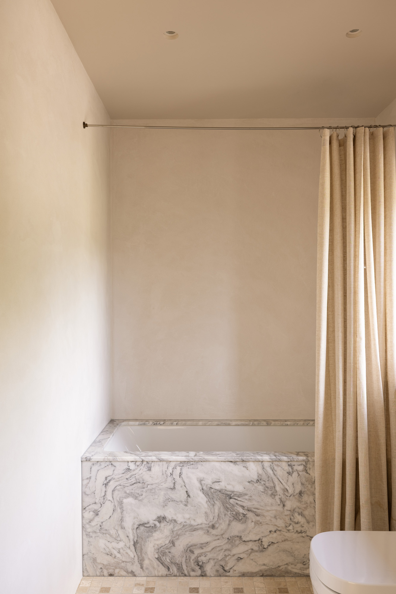 Domus-Nova-Gospel-Oak-House-For-Rent-Lamble-Street-32_Lo
