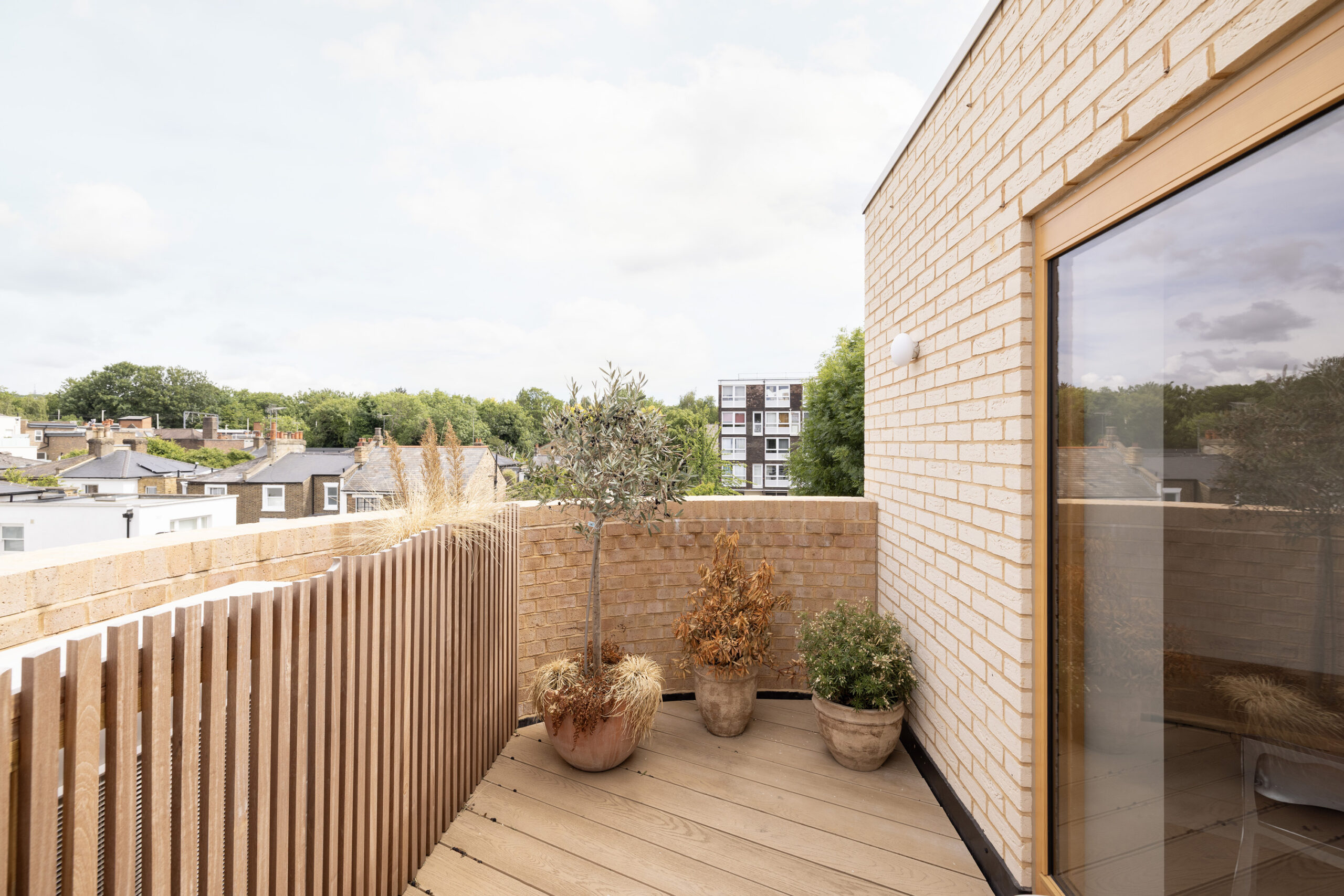 Domus-Nova-Gospel-Oak-House-For-Rent-Lamble-Street-49_Lo