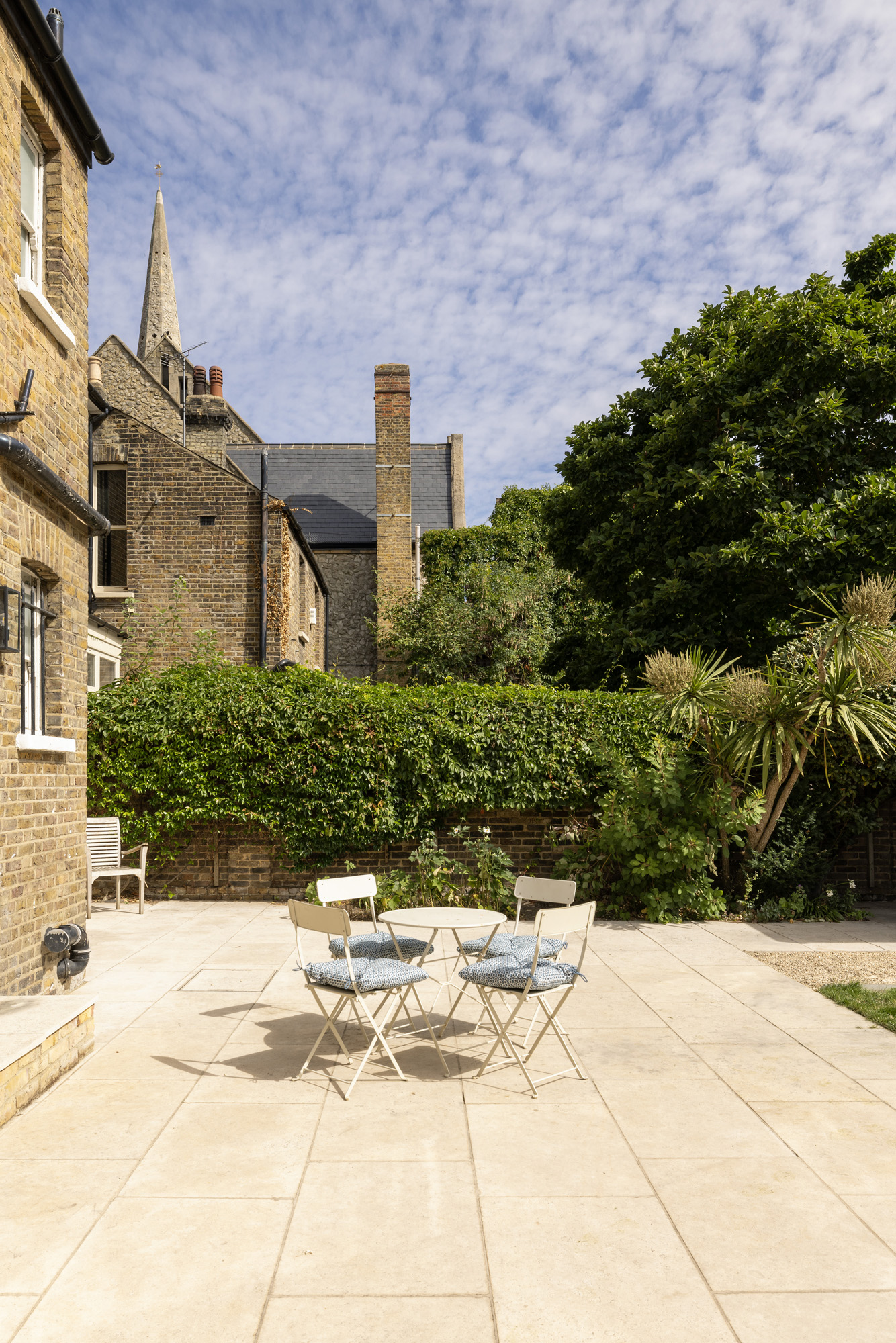 Domus-Nova-Hammersmith-House-For-Rent-Rivercourt-Walk-3_Lo