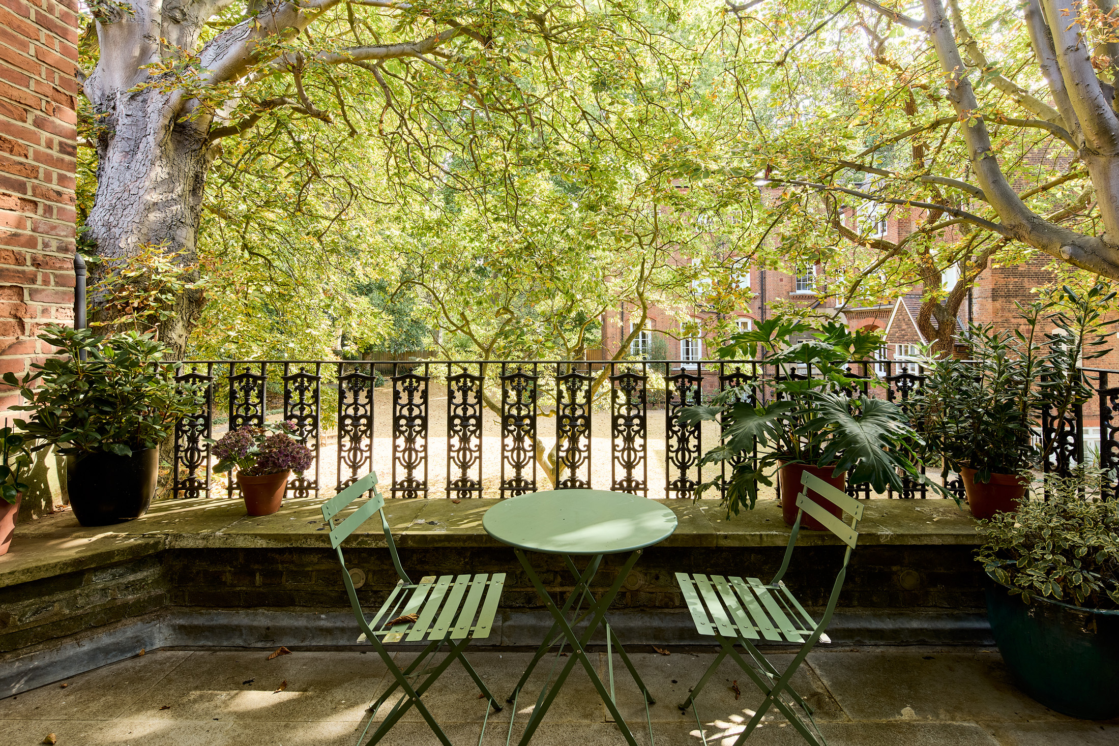 Domus-Nova-House-For-Sale-Holland-Park-Road (22)