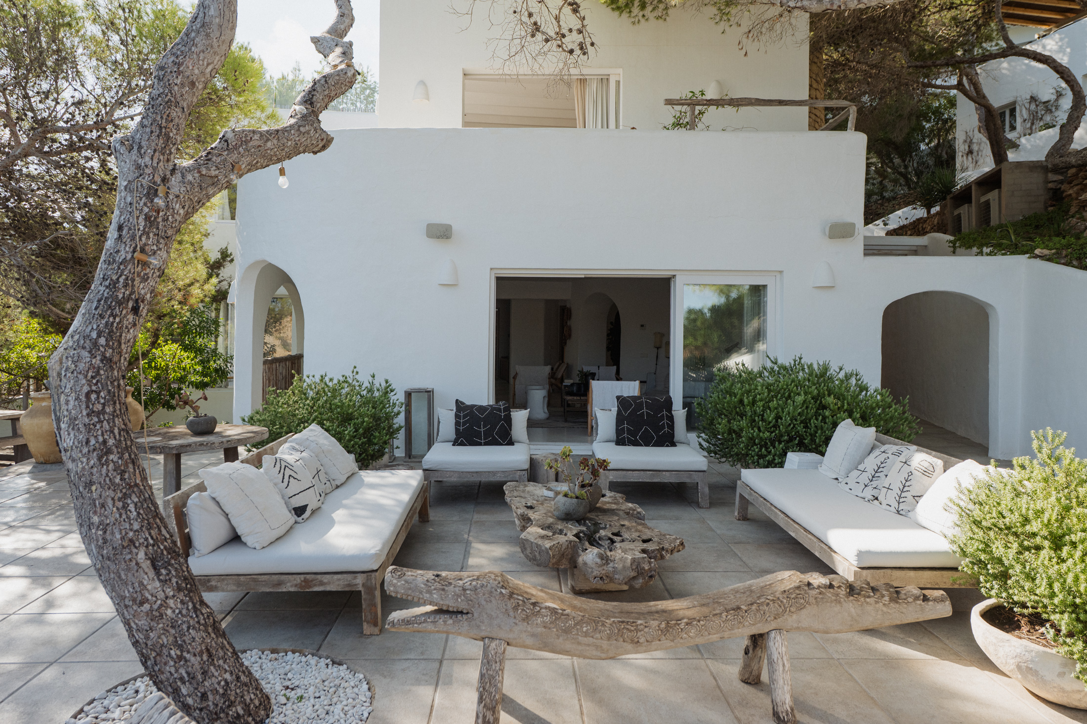 Domus-Nova-Ibiza-Luxury-House-For-Sale-Villa-S’Escala-LR (5)