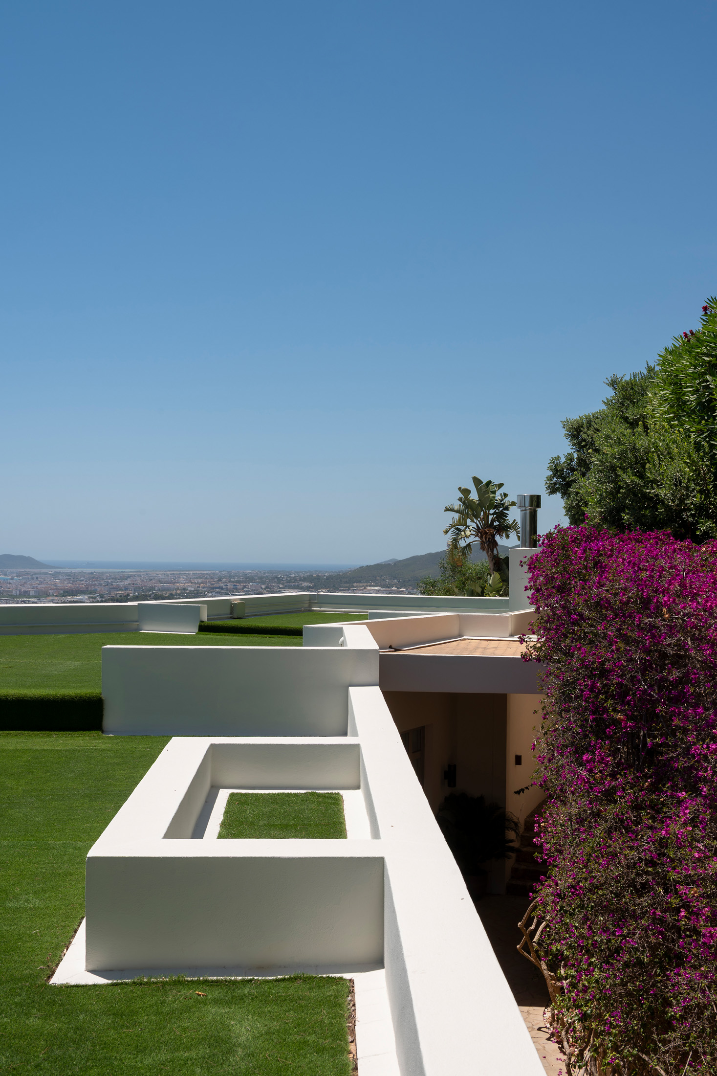 Domus-Nova-Ibiza-Luxury-Villa-For-Sale-Villa-Panorama-Can-Furnet (37)