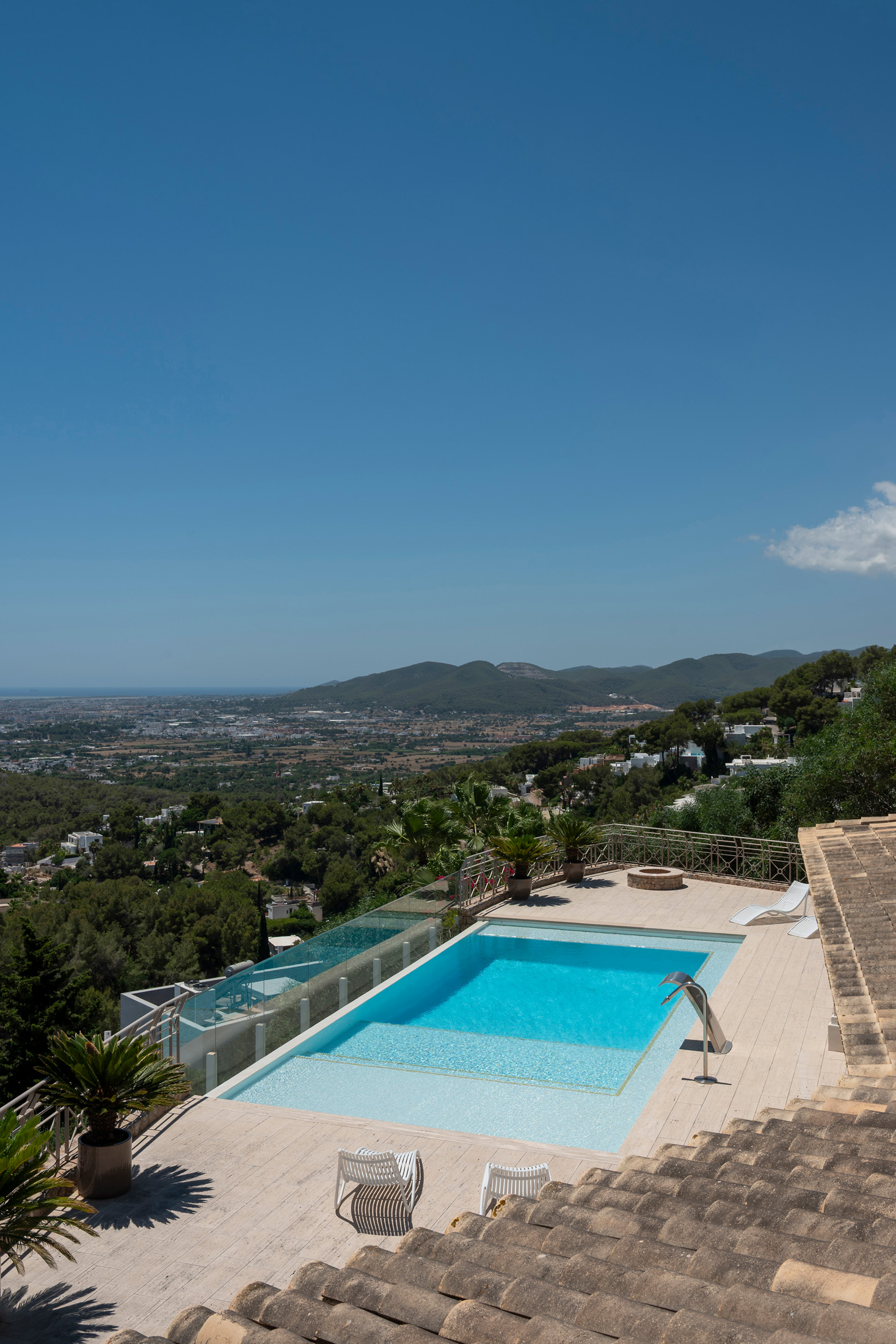 Domus-Nova-Ibiza-Luxury-Villa-For-Sale-Villa-Panorama-Can-Furnet (38)