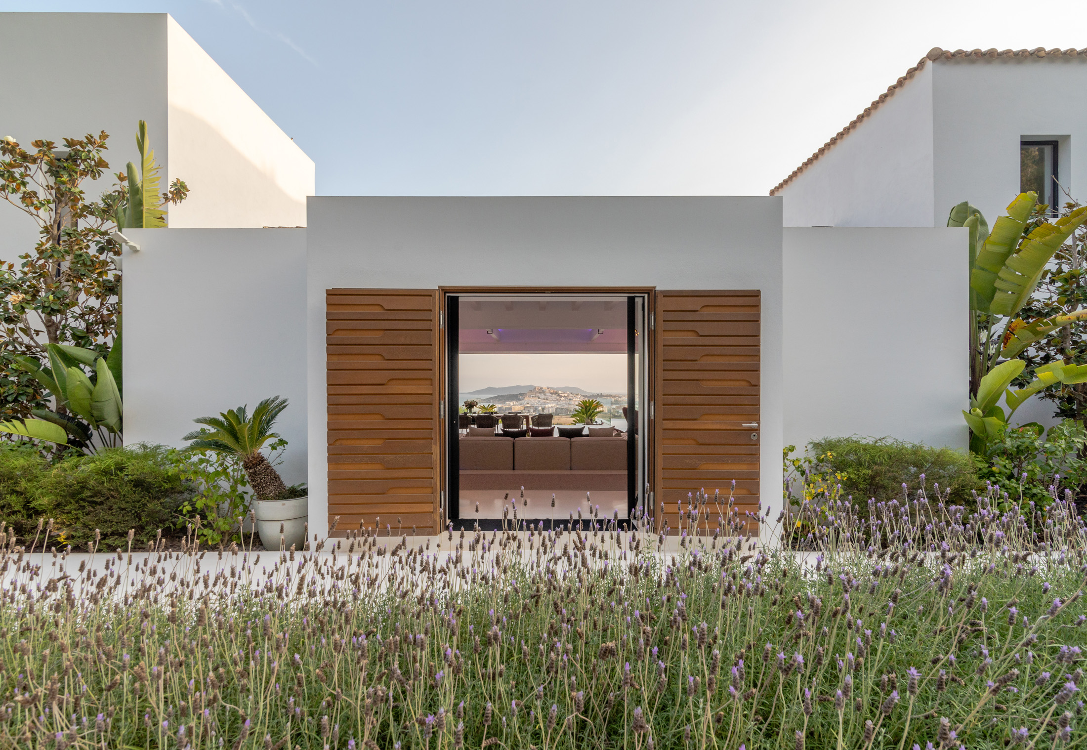 Domus-Nova-Ibiza-Luxury-Villa-Laguna-South-East (1)