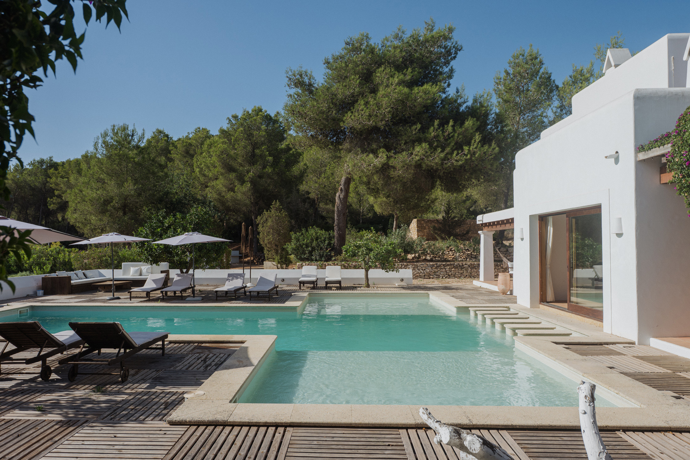 Domus-Nova-Ibiza-Luxury-Villa-for-Sale-Can-Furnet-LR (18)