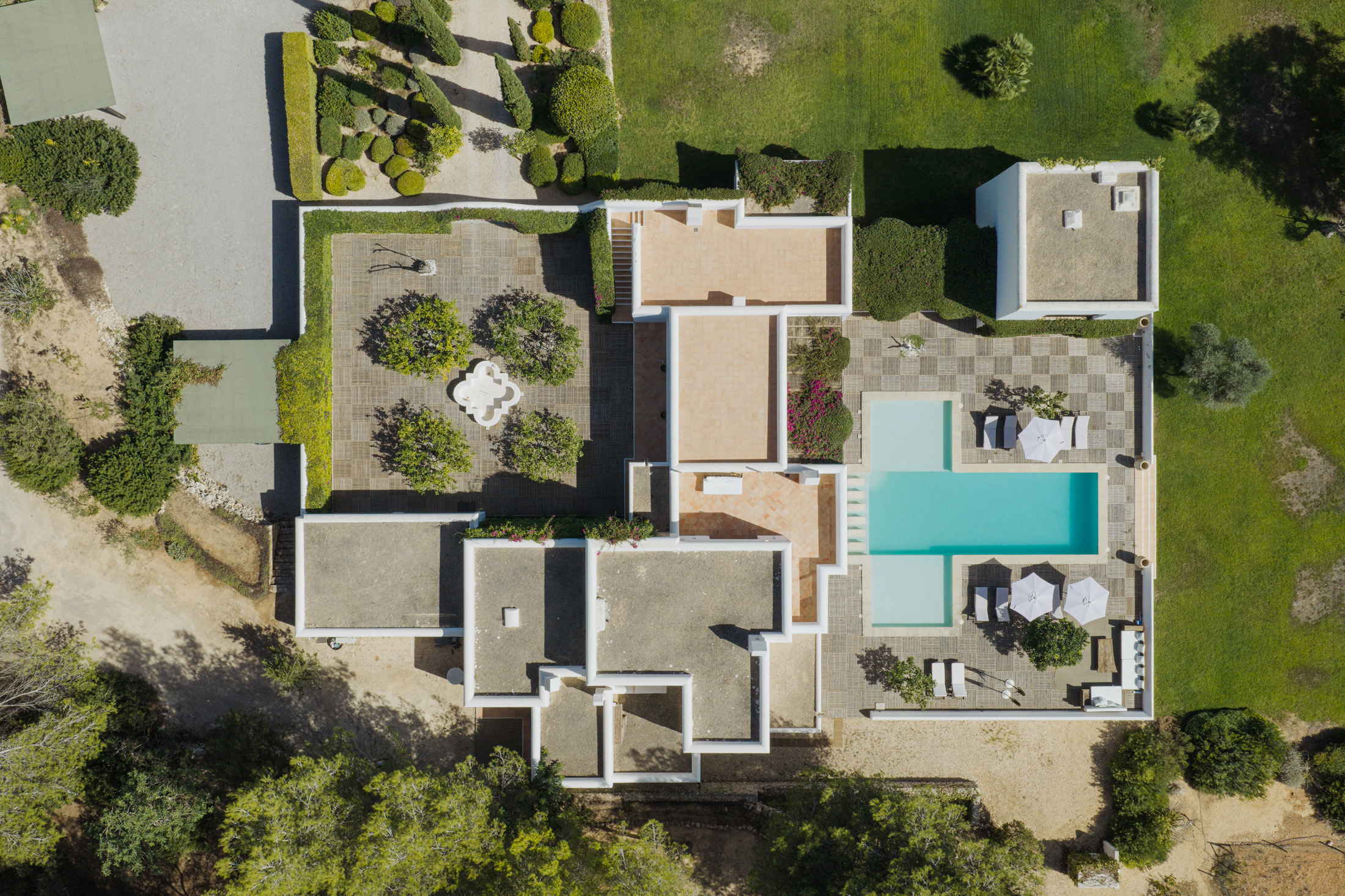 Domus-Nova-Ibiza-Luxury-Villa-for-Sale-Can-Furnet-LR (4)