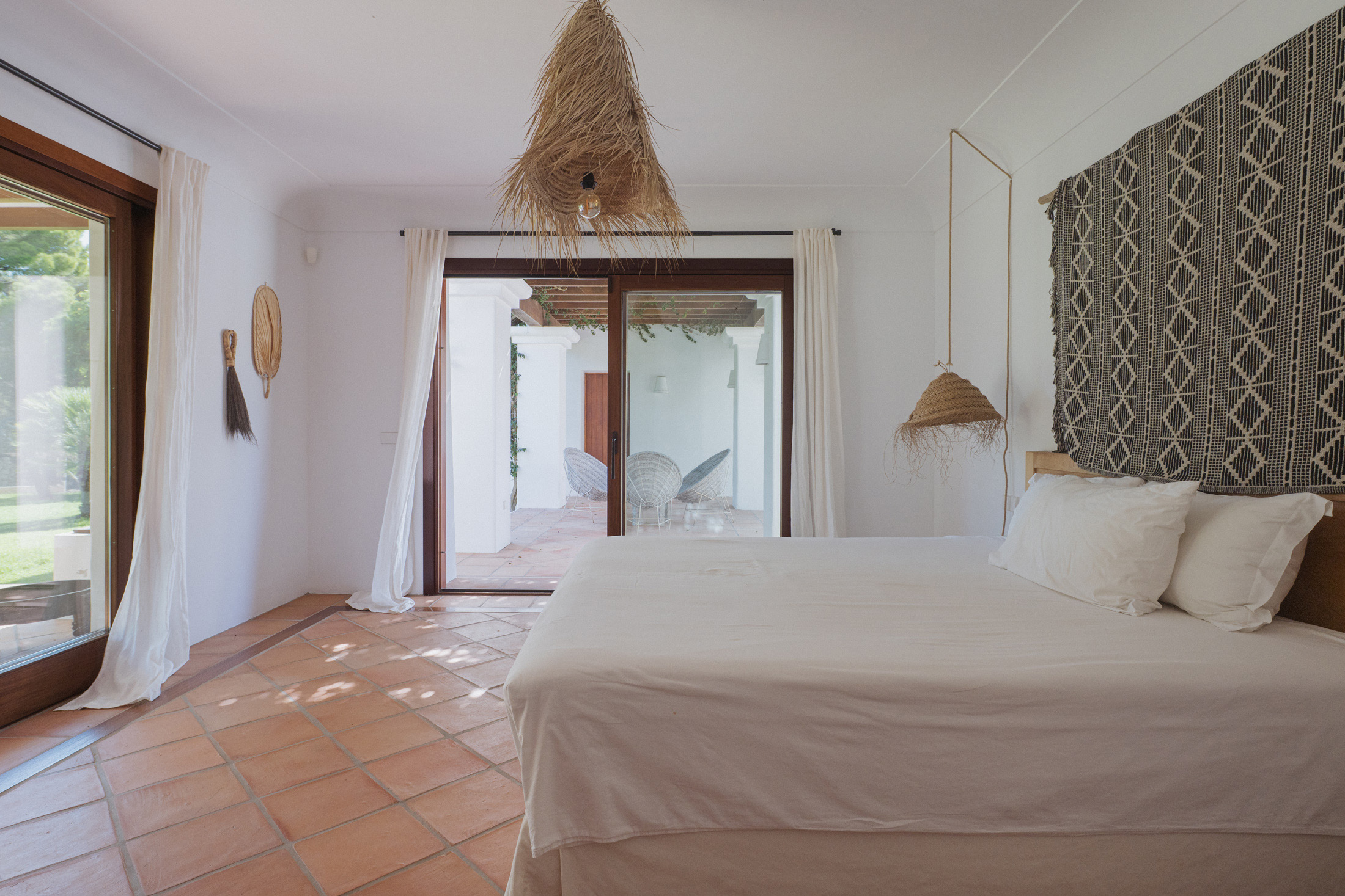 Domus-Nova-Ibiza-Luxury-Villa-for-Sale-Can-Furnet-LR (51)