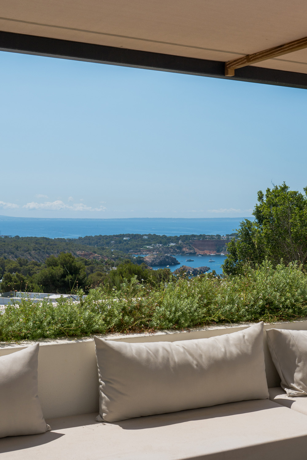 Domus-Nova-Ibiza-Luxury-Villa-for-rent-Vista-Alegre (6)