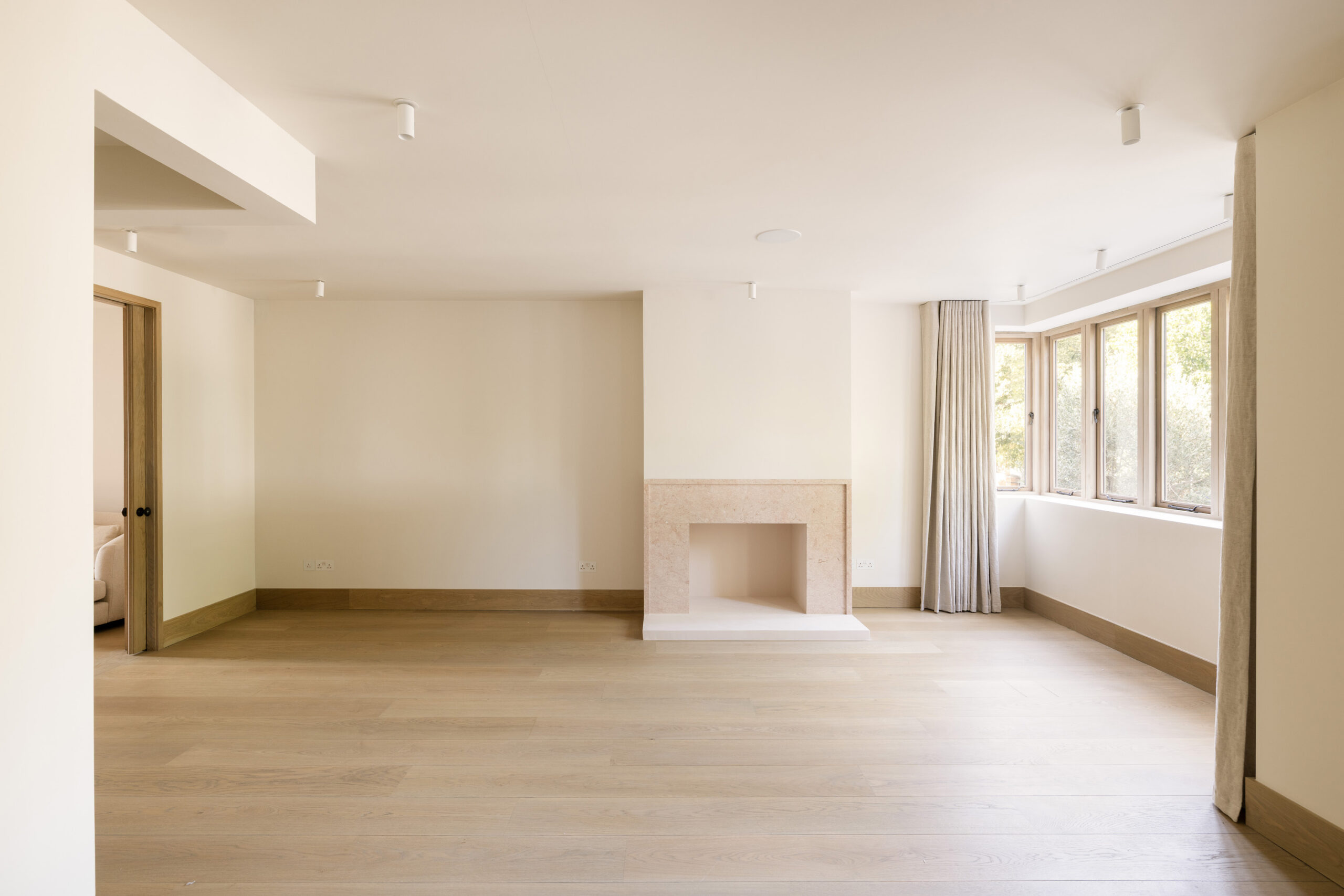 Domus-Nova-Kensington-House-For-Rent-Abbotsbury-Road-21_Lo