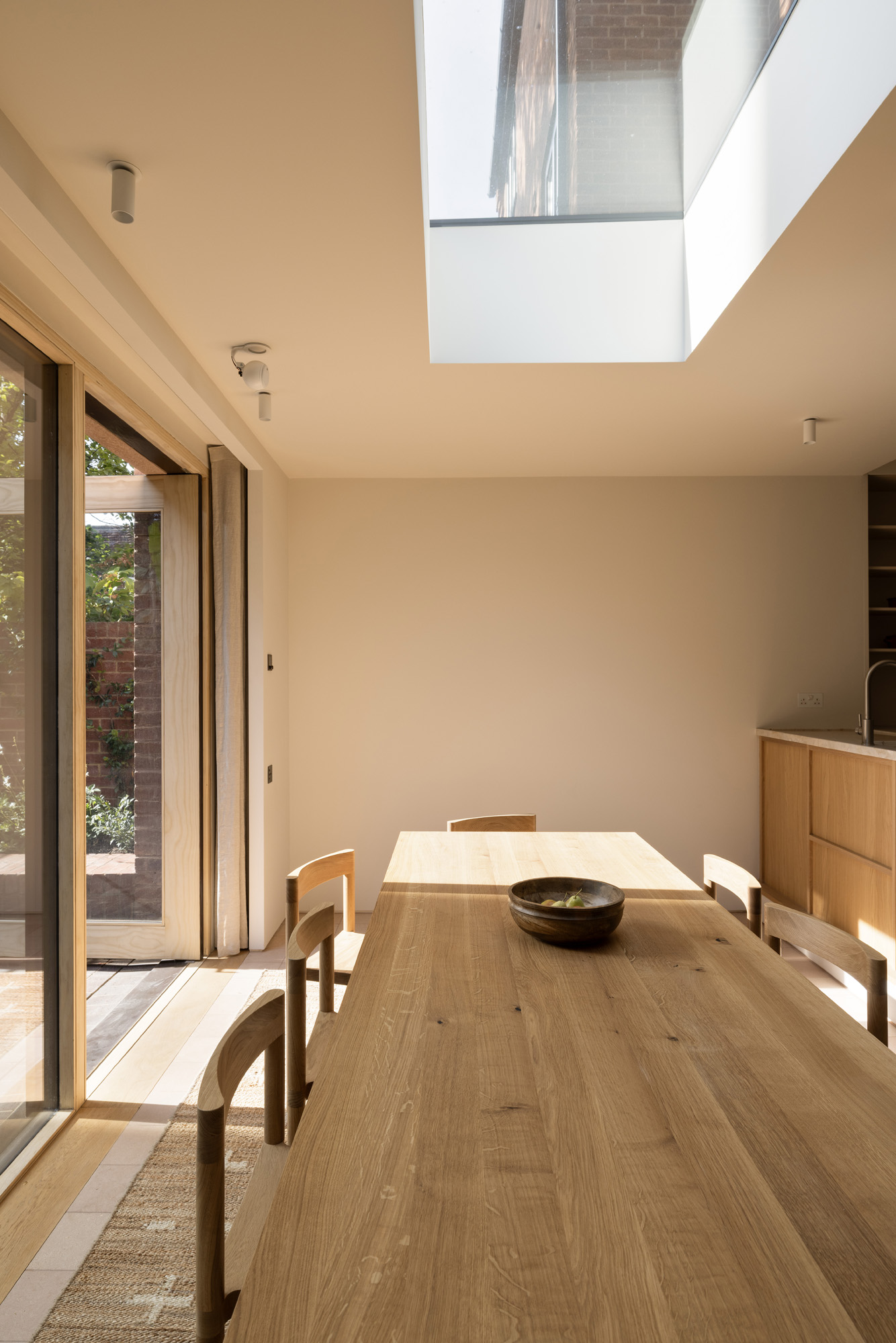 Domus-Nova-Kensington-House-For-Rent-Abbotsbury-Road-35_Lo