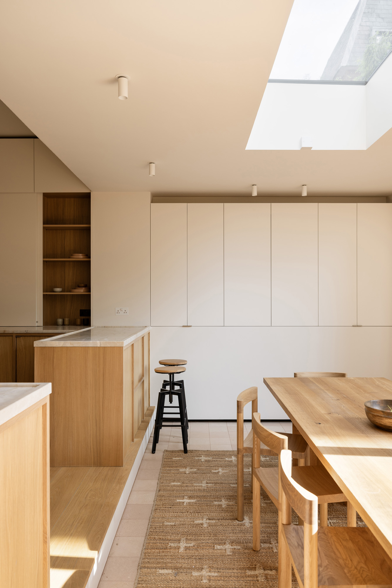 Domus-Nova-Kensington-House-For-Rent-Abbotsbury-Road-37_Lo