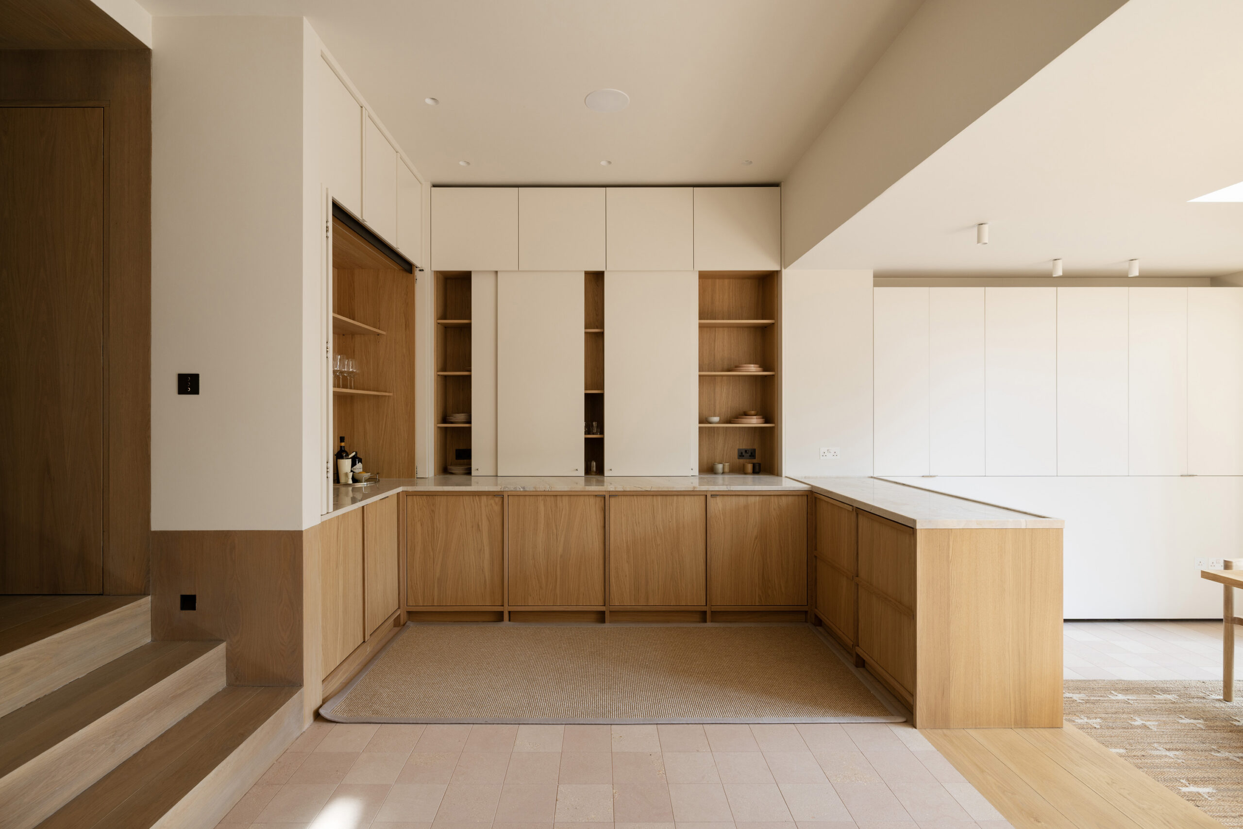 Domus-Nova-Kensington-House-For-Rent-Abbotsbury-Road-39_Lo