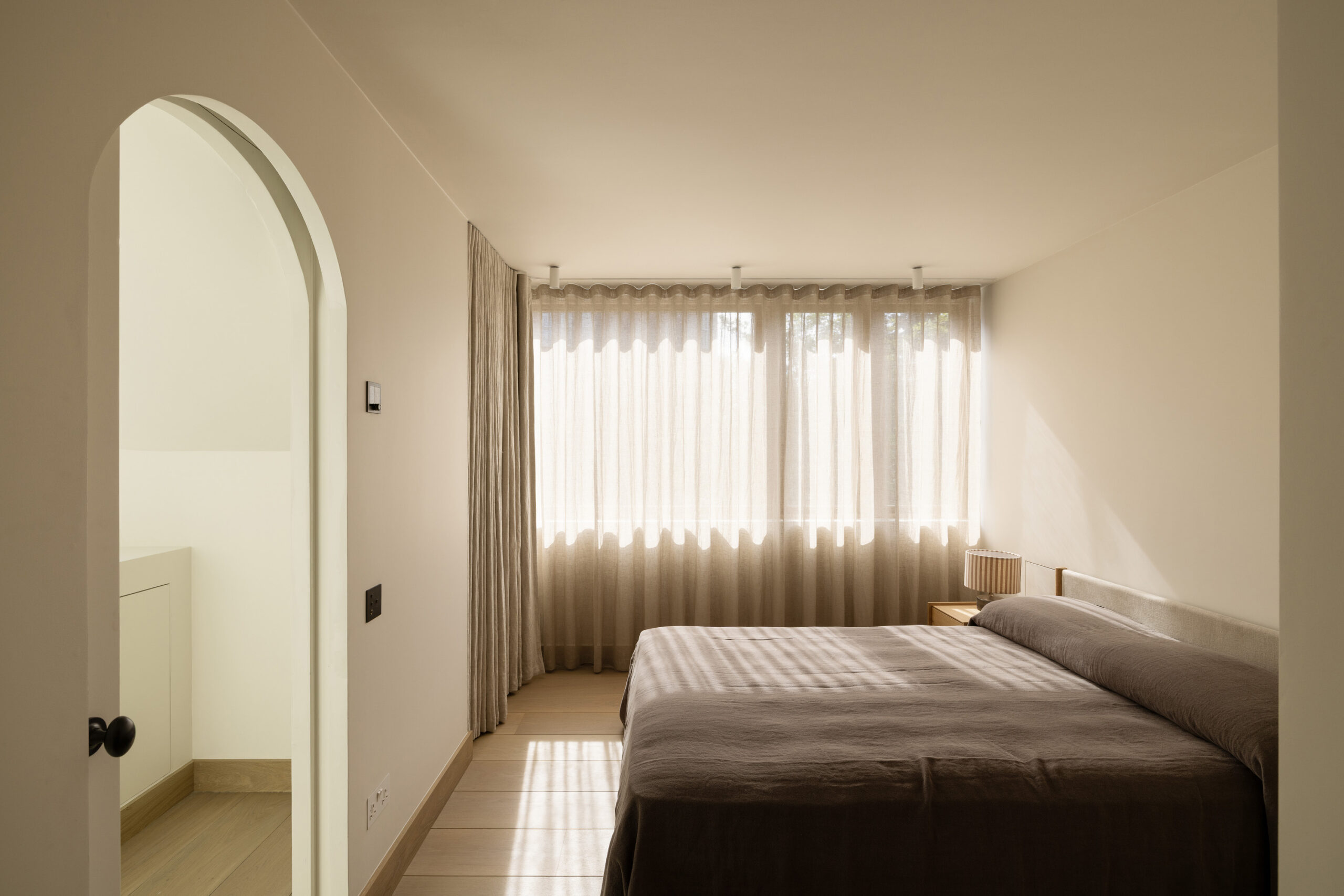 Domus-Nova-Kensington-House-For-Rent-Abbotsbury-Road-3_Lo