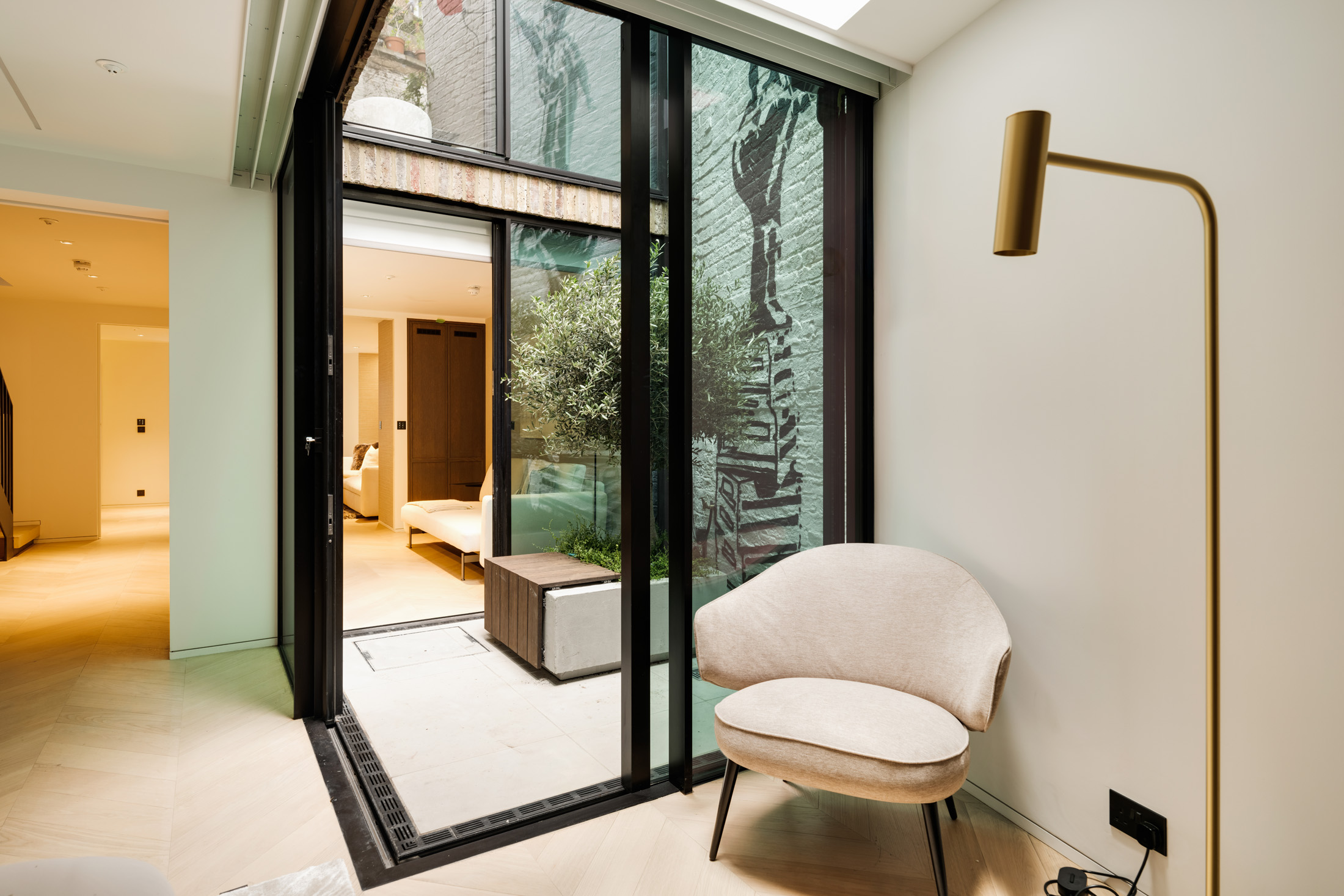 Domus-Nova-Kensington-House-For-Rent-Berkeley-Gardens (86)