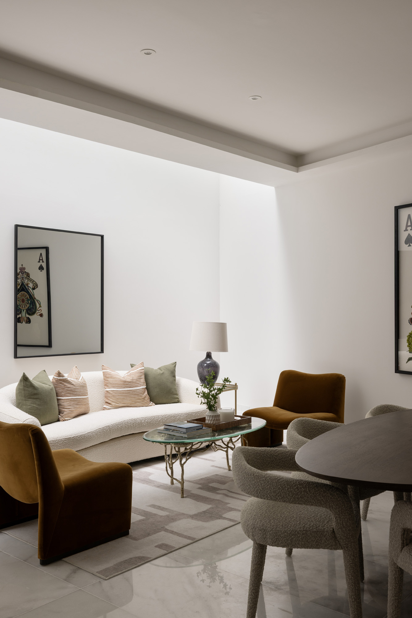 Domus-Nova-Kensington-House-For-Rent-Lexham-Mews-Blue-7_Lo